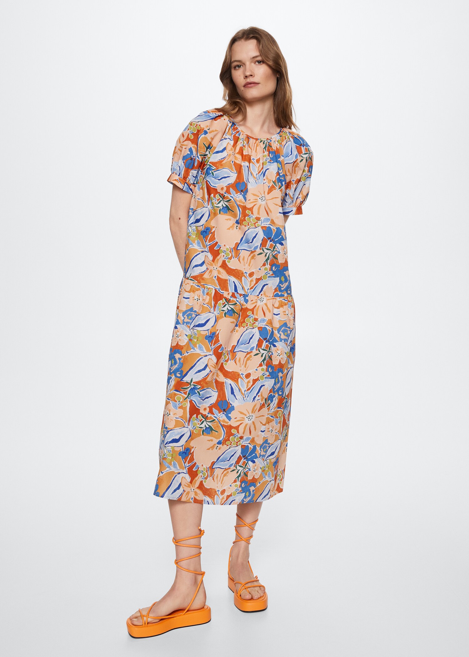 Vestido estampado midi - Plano general