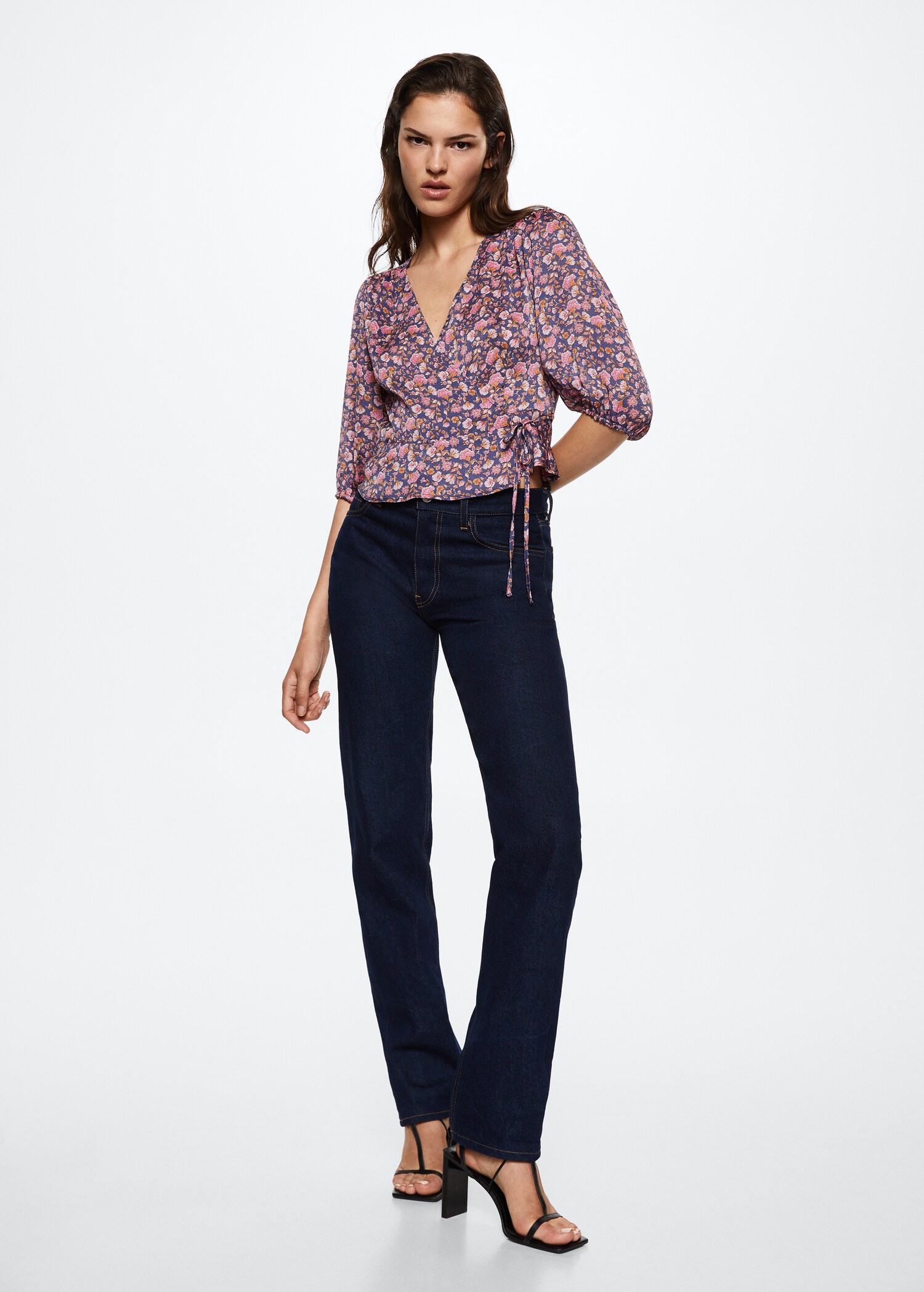 Bluse mit Blumenmuster - Allgemeine Ansicht