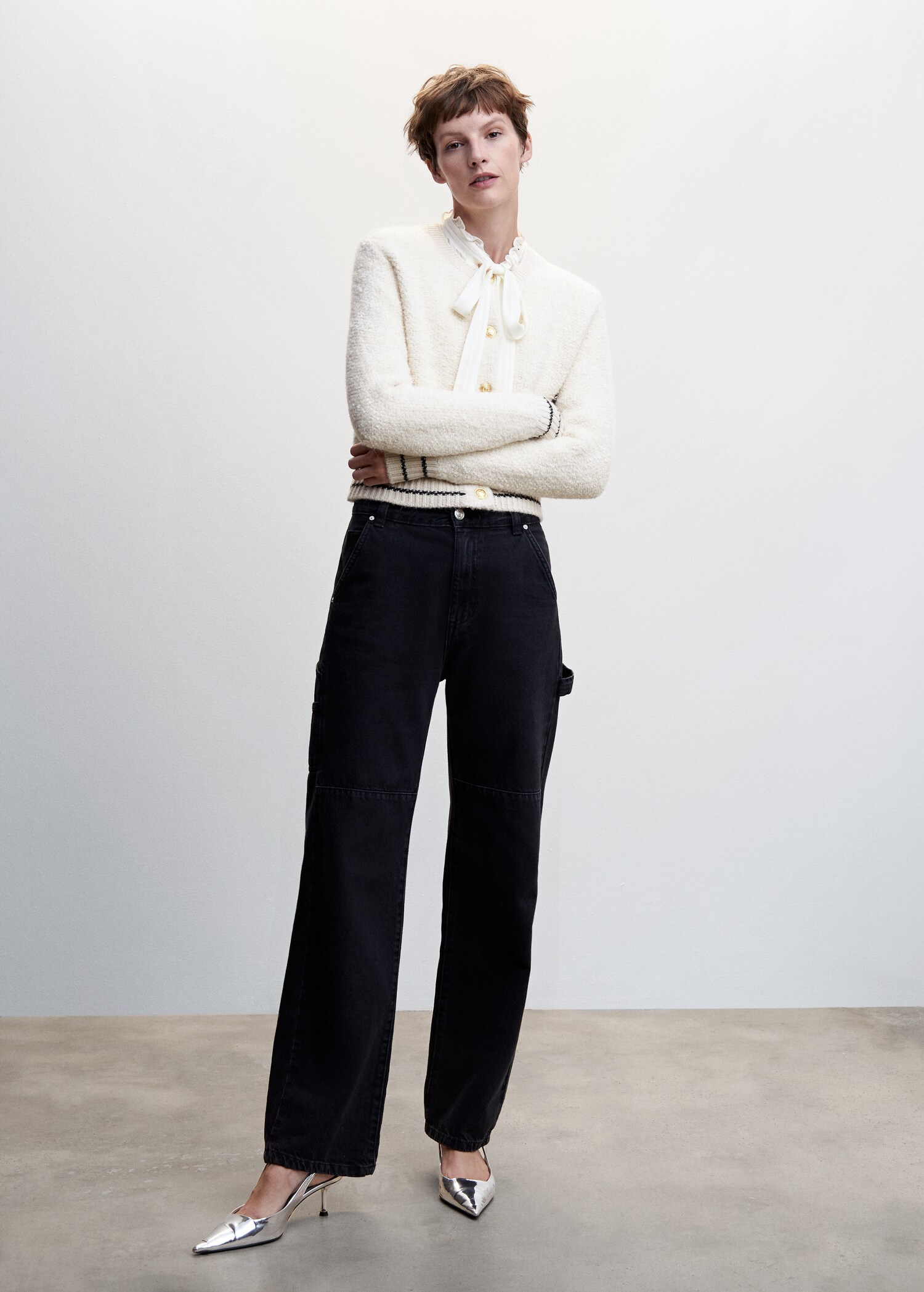Knitted cardigan with jewel button  - General plane
