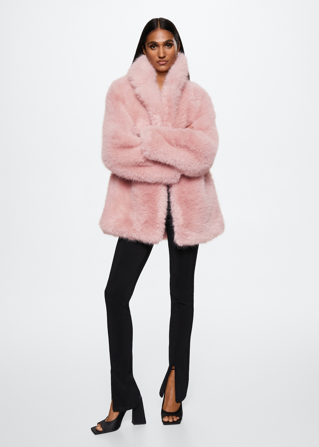 Oversized fur effect coat Women MANGO OUTLET Slovakia