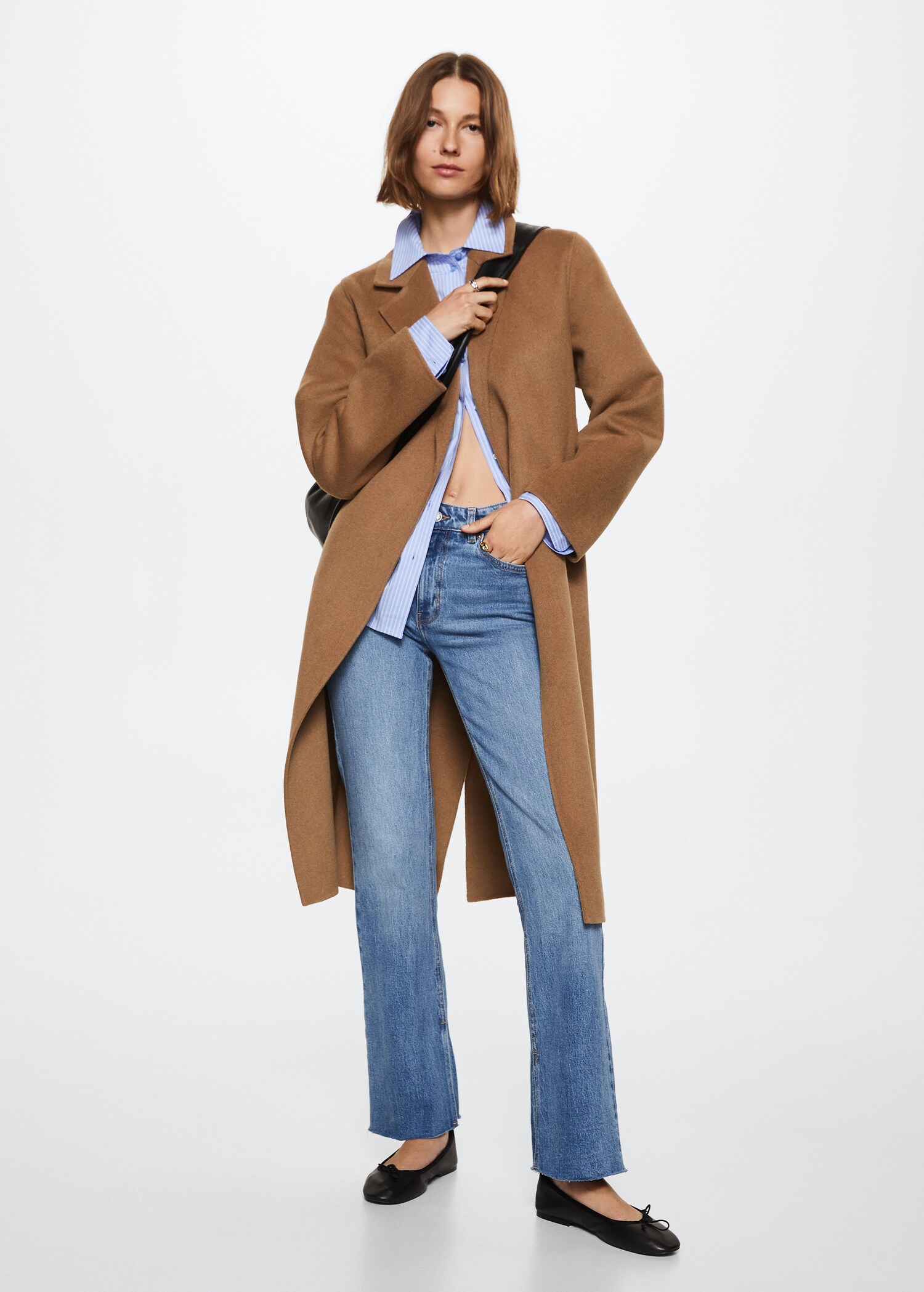 Manteau fait main avec ceinture - Plan général