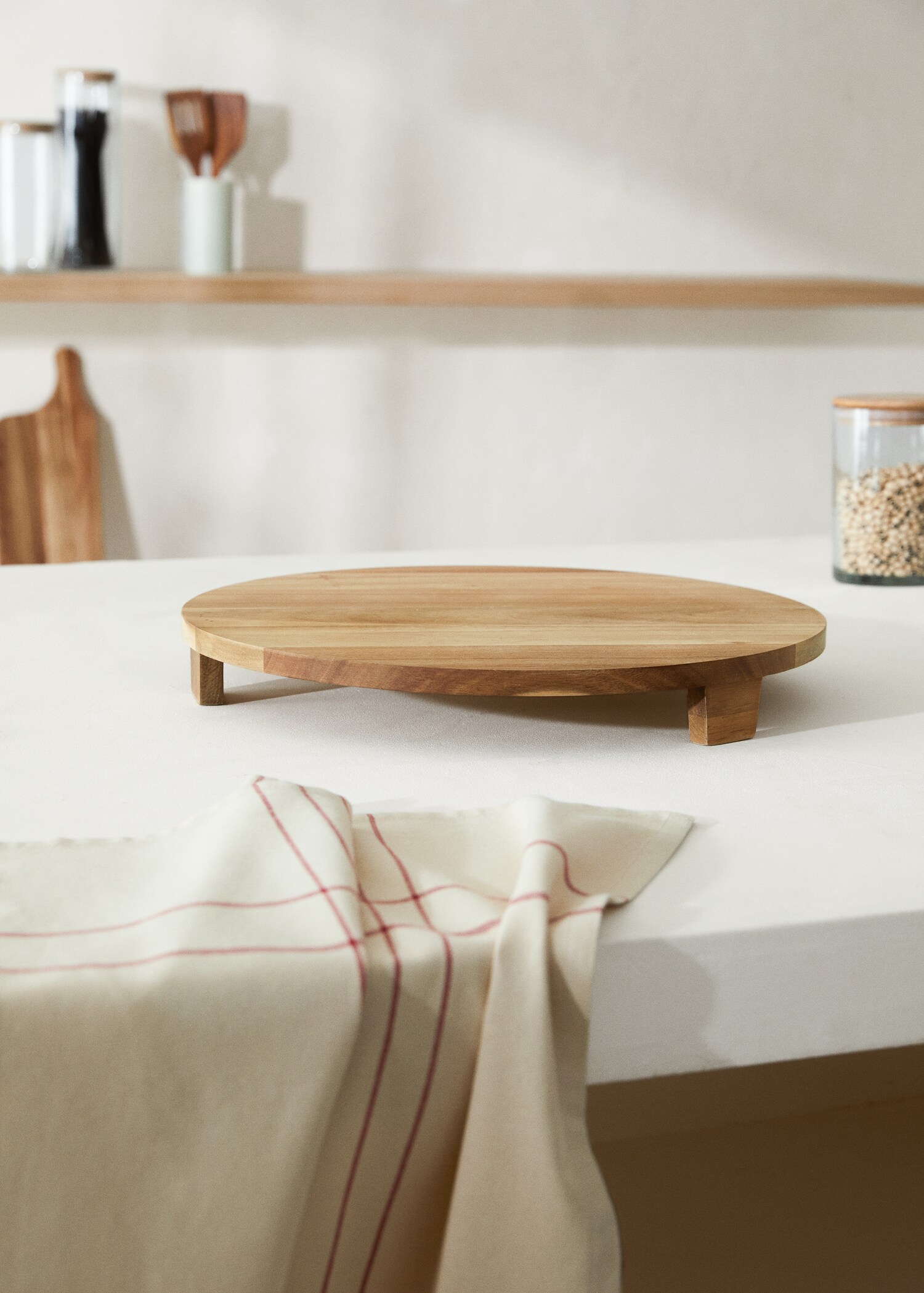 Acacia wood chess chopping board - General plane