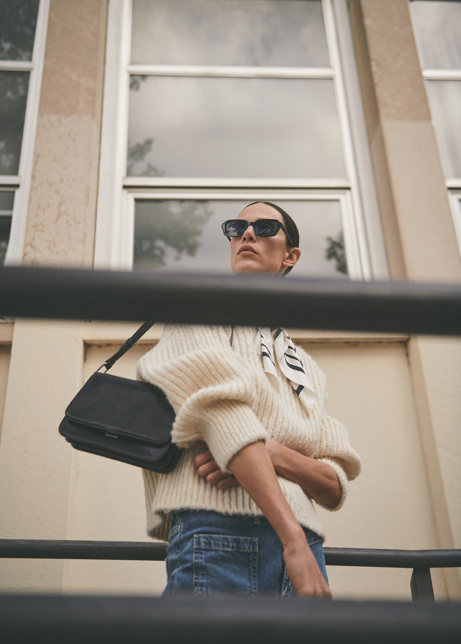 Shoulder bag with strap - General plane