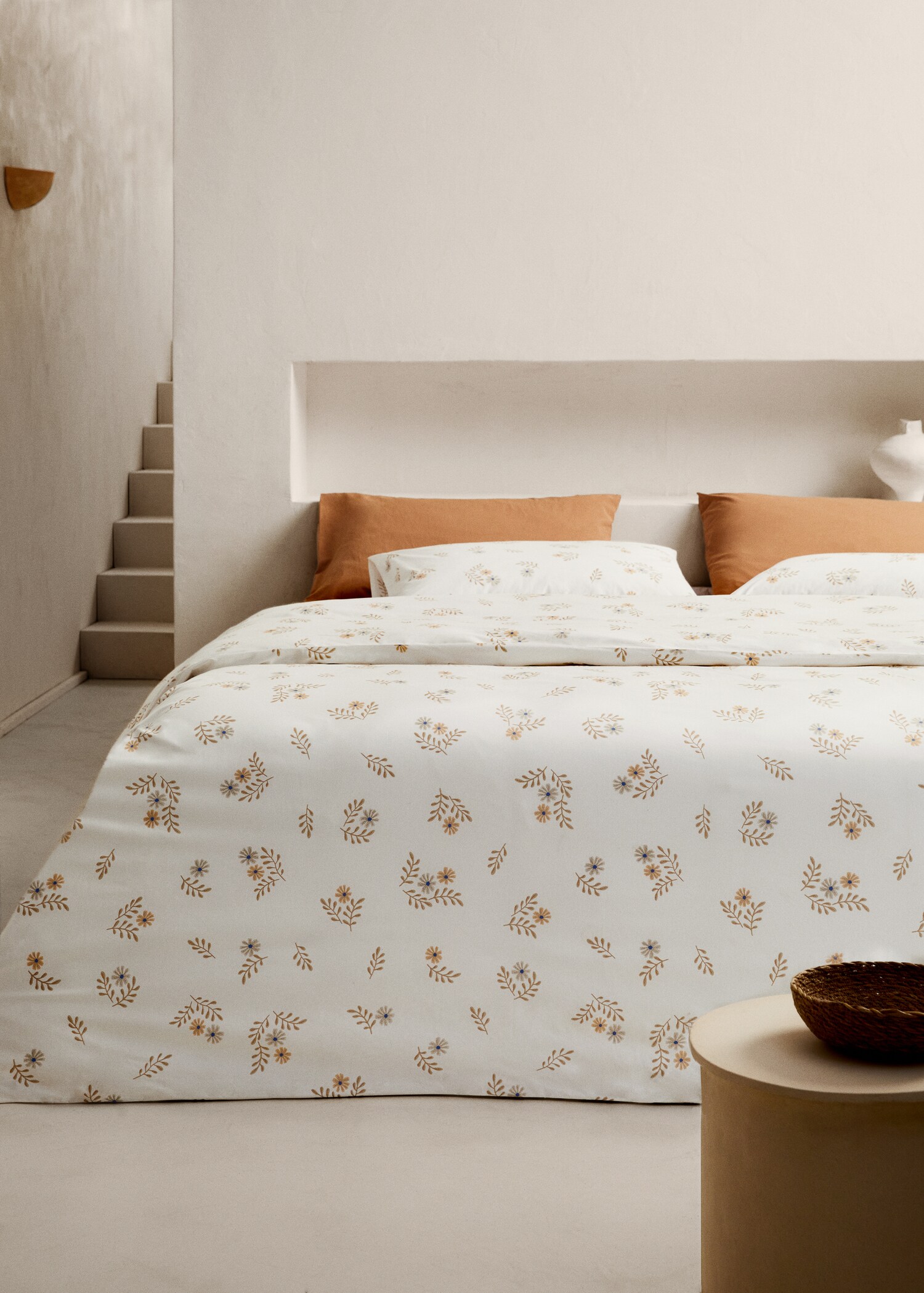 Floral embroidered duvet cover superking bed - General plane