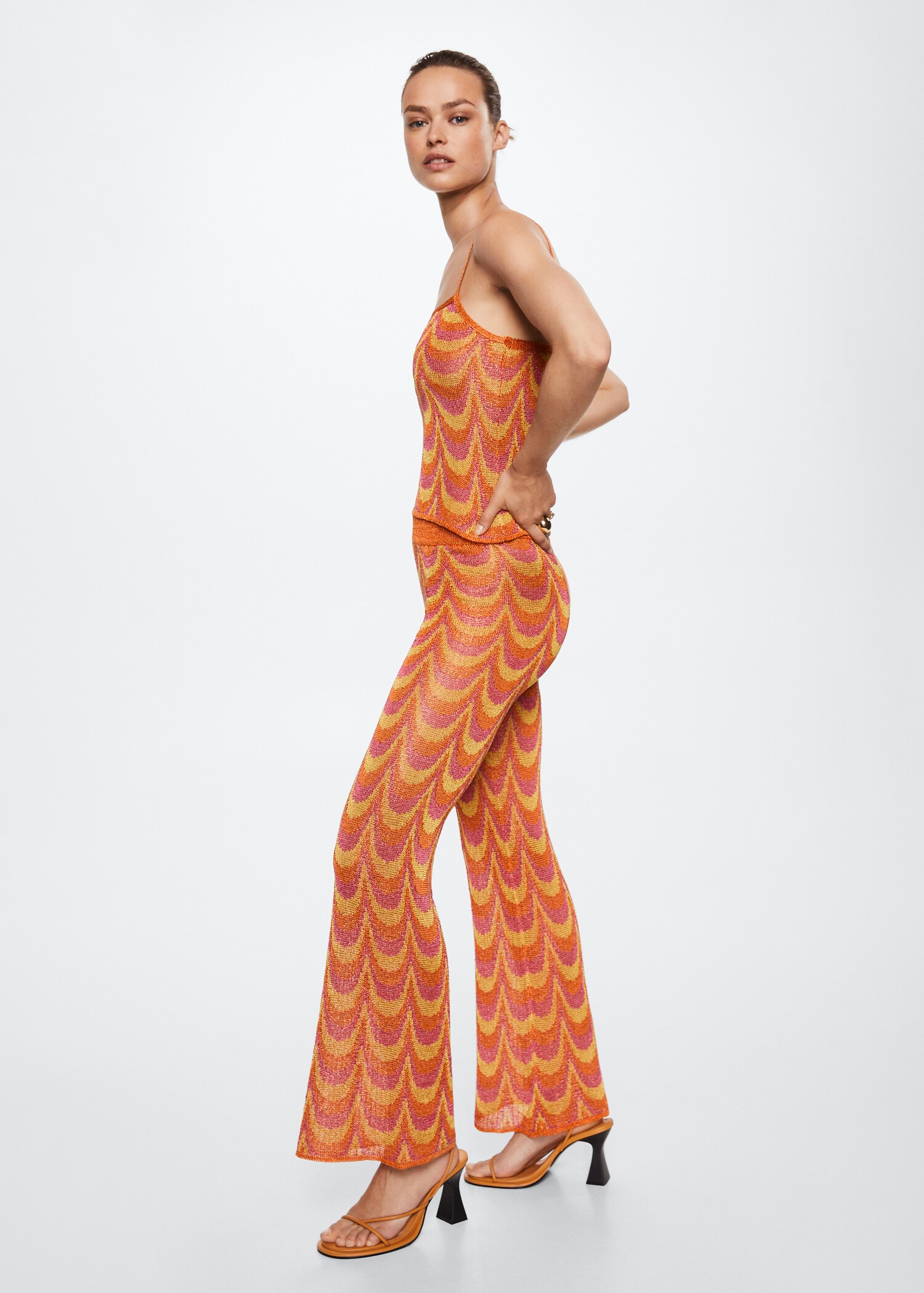 Pantalons punt acampanats - Pla general