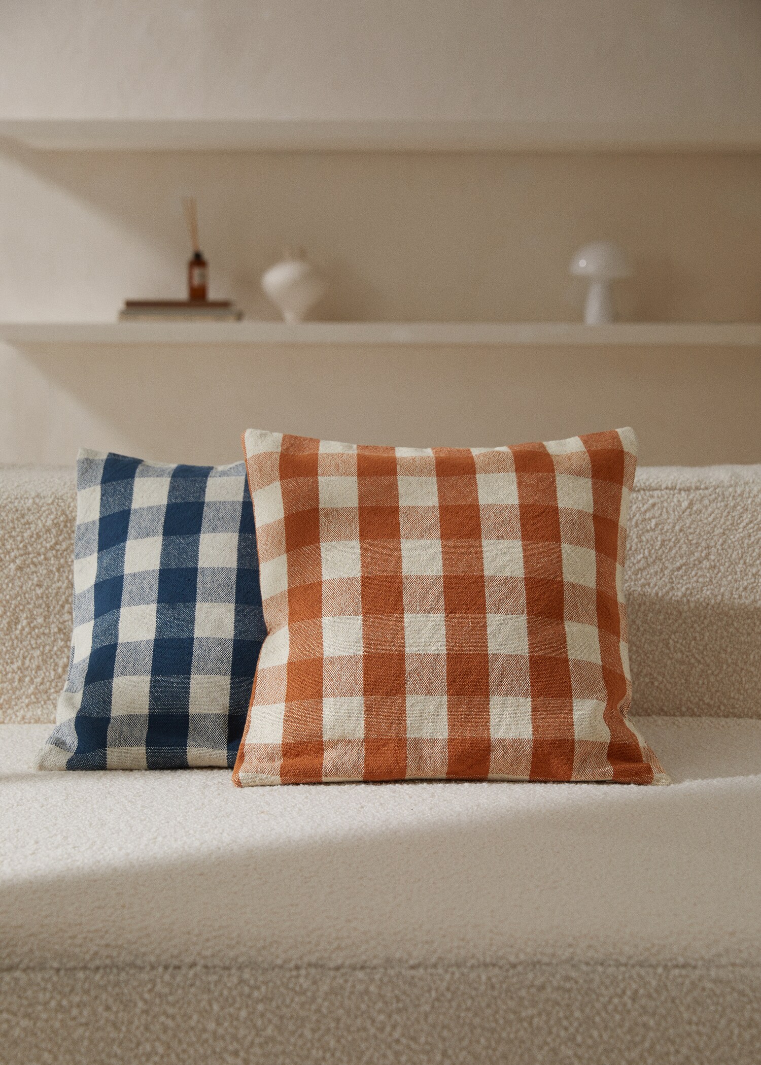 Funda cojín rayas de algodón y lino 45x45cm  - Plano general