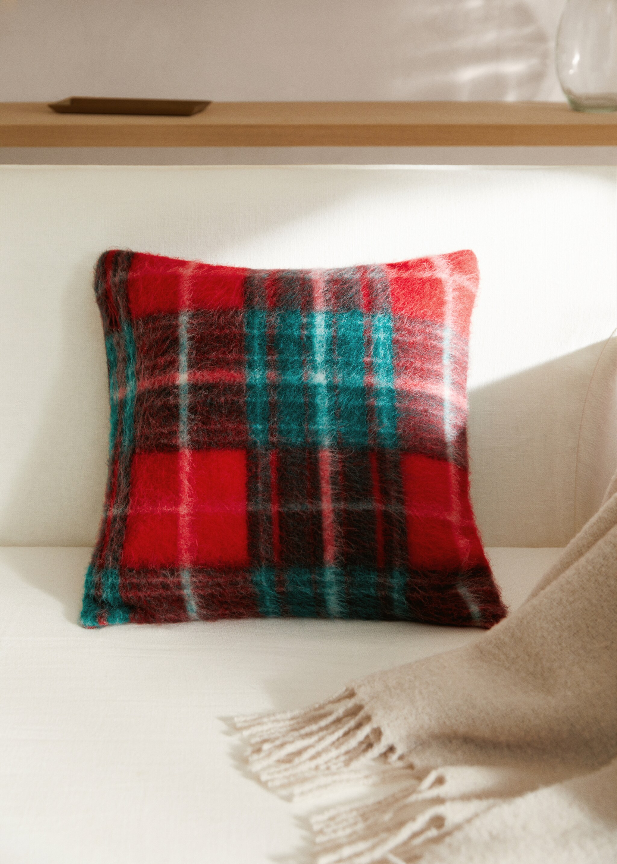 Striped textured cushion case 45x45cm - General plane, Red. Ref: 37069105-00.