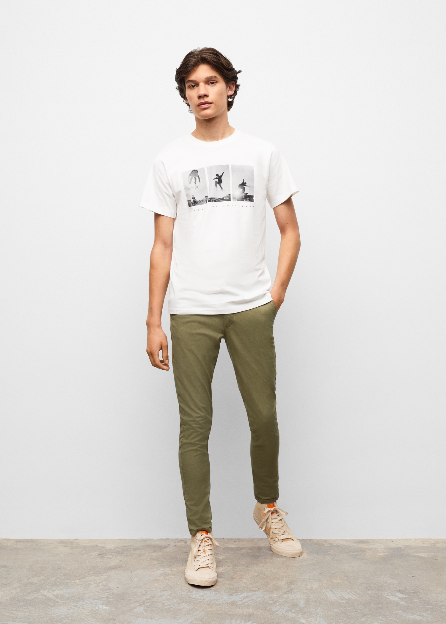 Cotton chinos - General plane