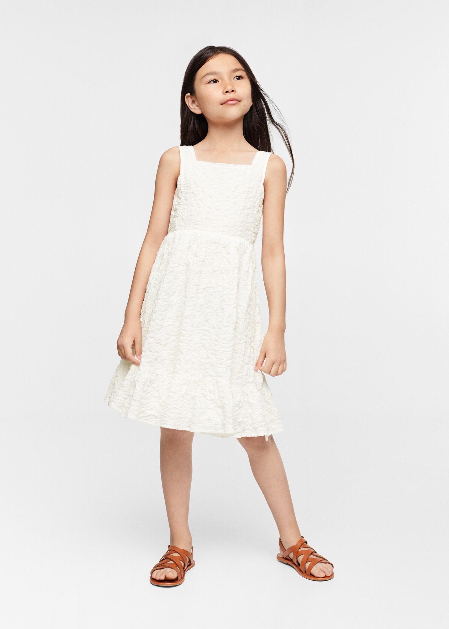 Kleid mit rückseitigem Zierausschnitt - Allgemeine Ansicht