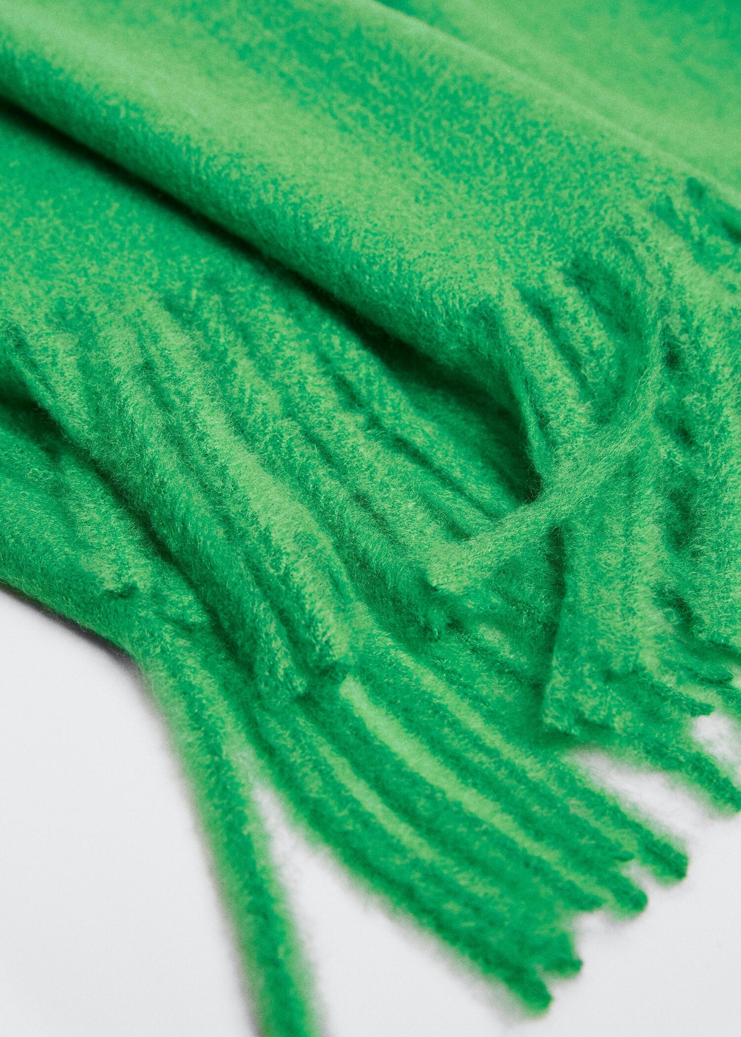 Fringed edge scarf - General plane