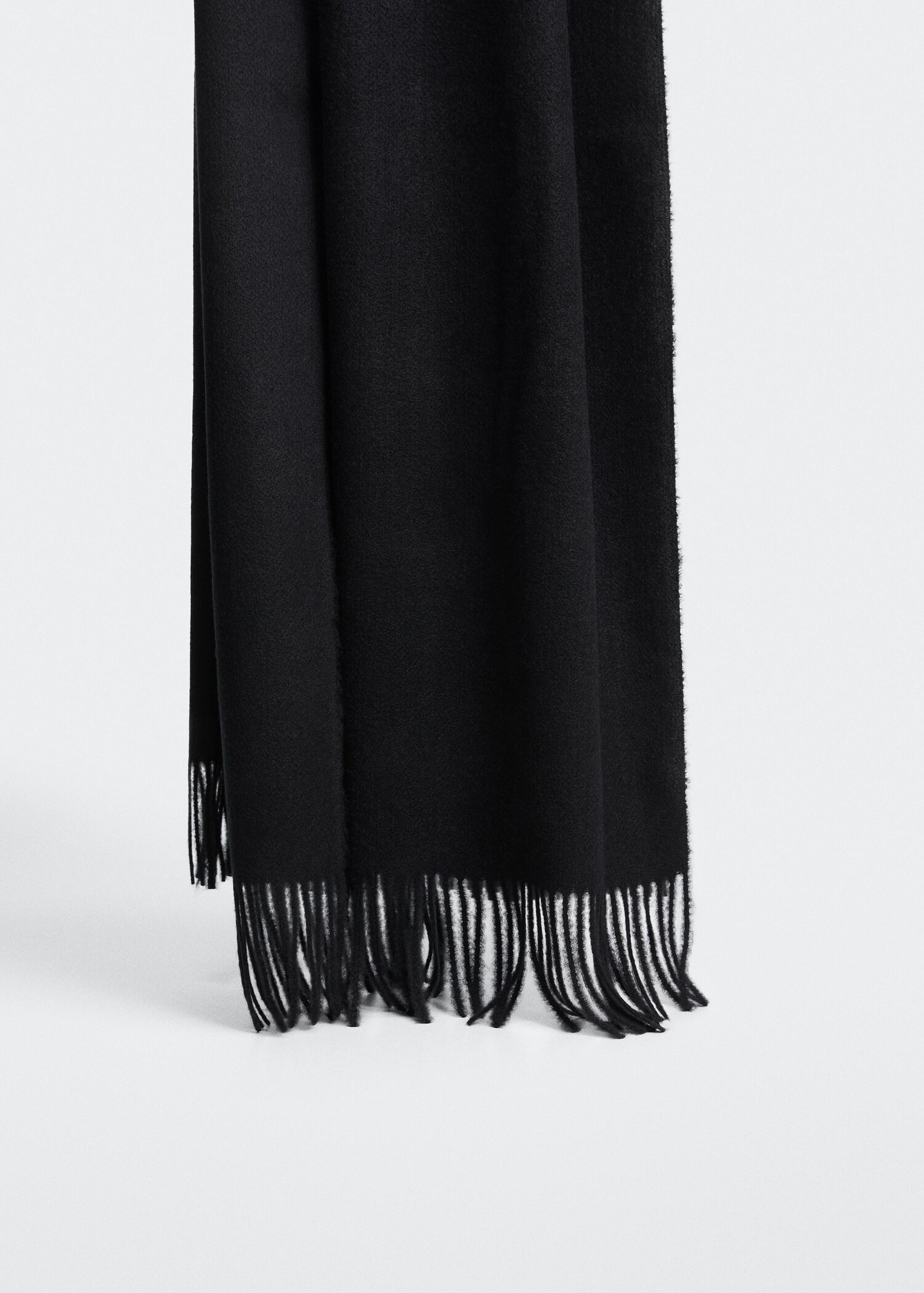 Fringed edge scarf - General plane