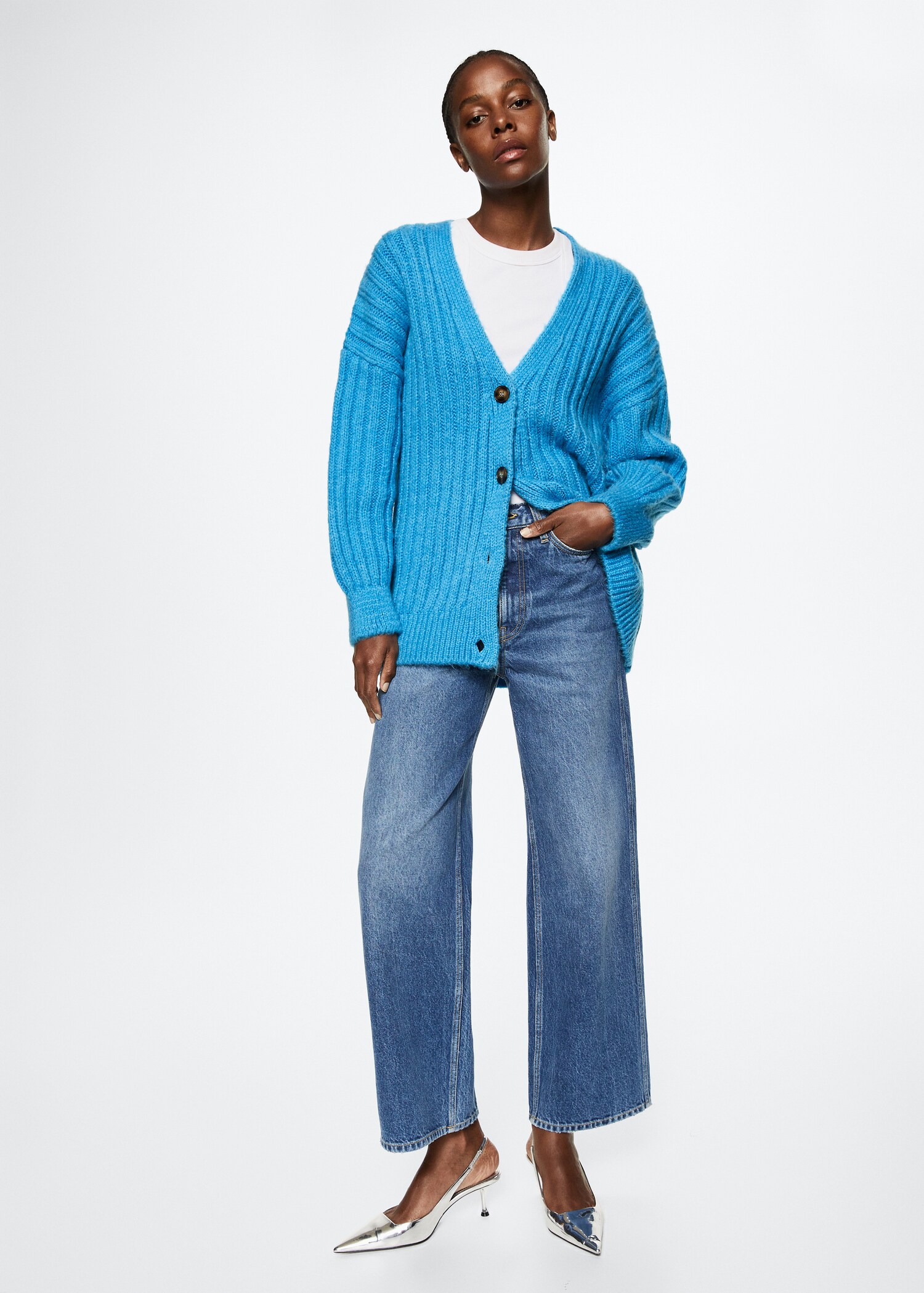 Cardigan oversize cu nasturi - Plan general