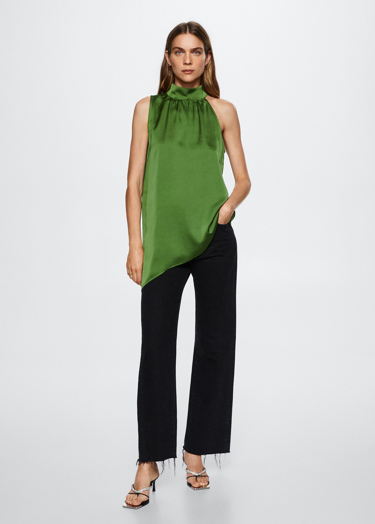 Blusa asimétrica satinada - Plano general