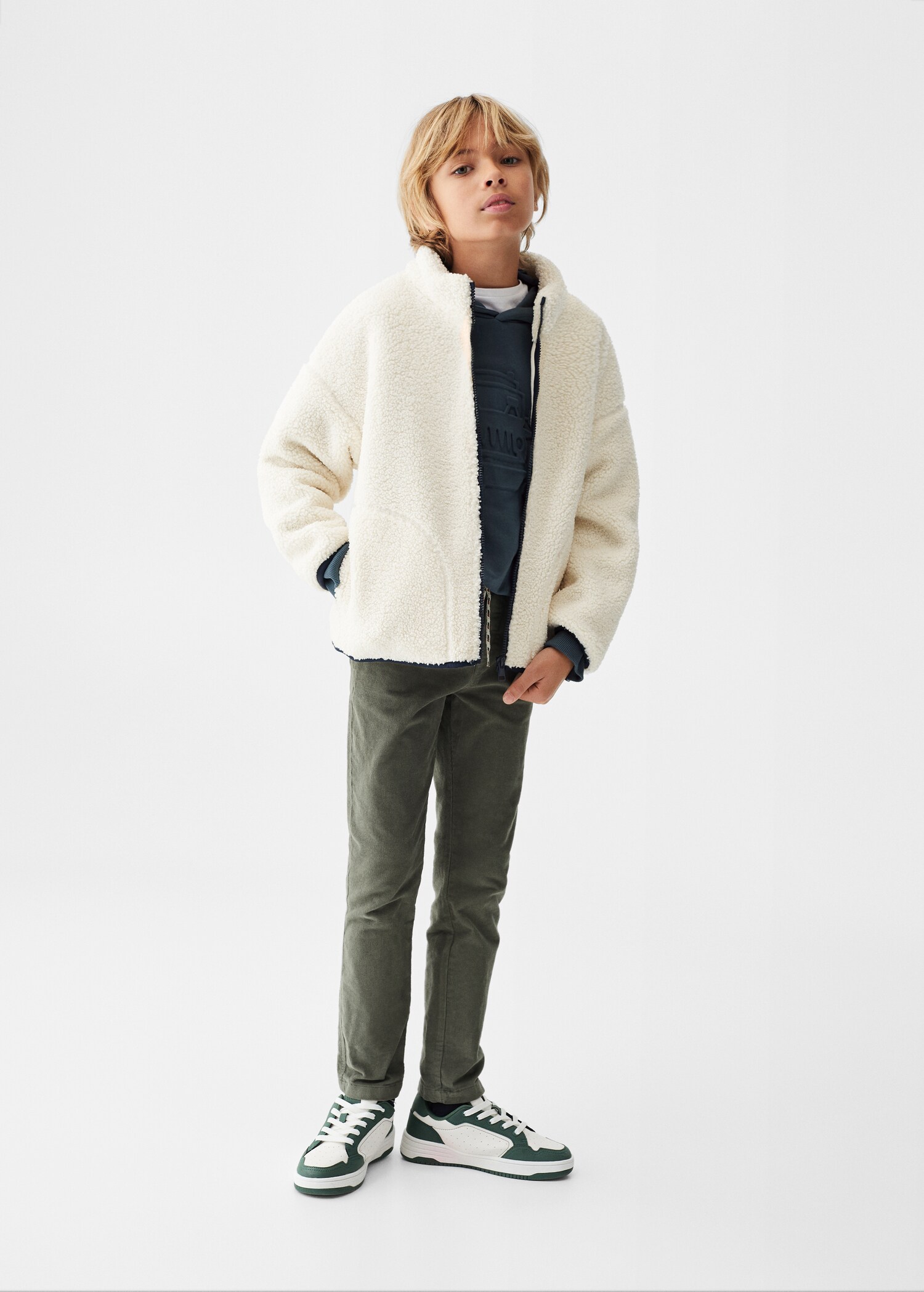 Fur-effect jacket - General plane
