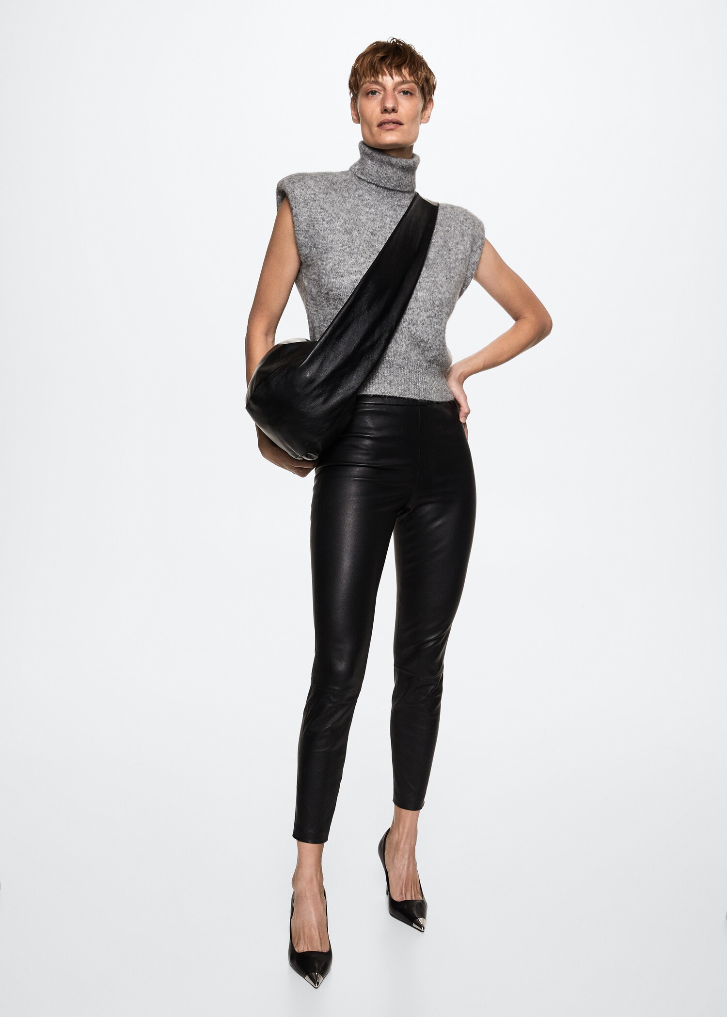100% leather leggings - General plane