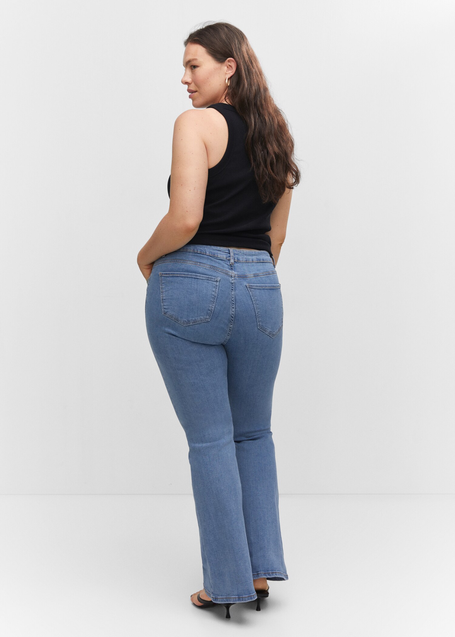 Jeans flare tiro medio - Detalle del artículo 4