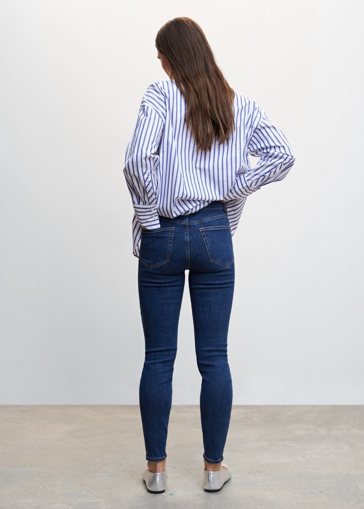 High-rise skinny jeans - Reverse of the article