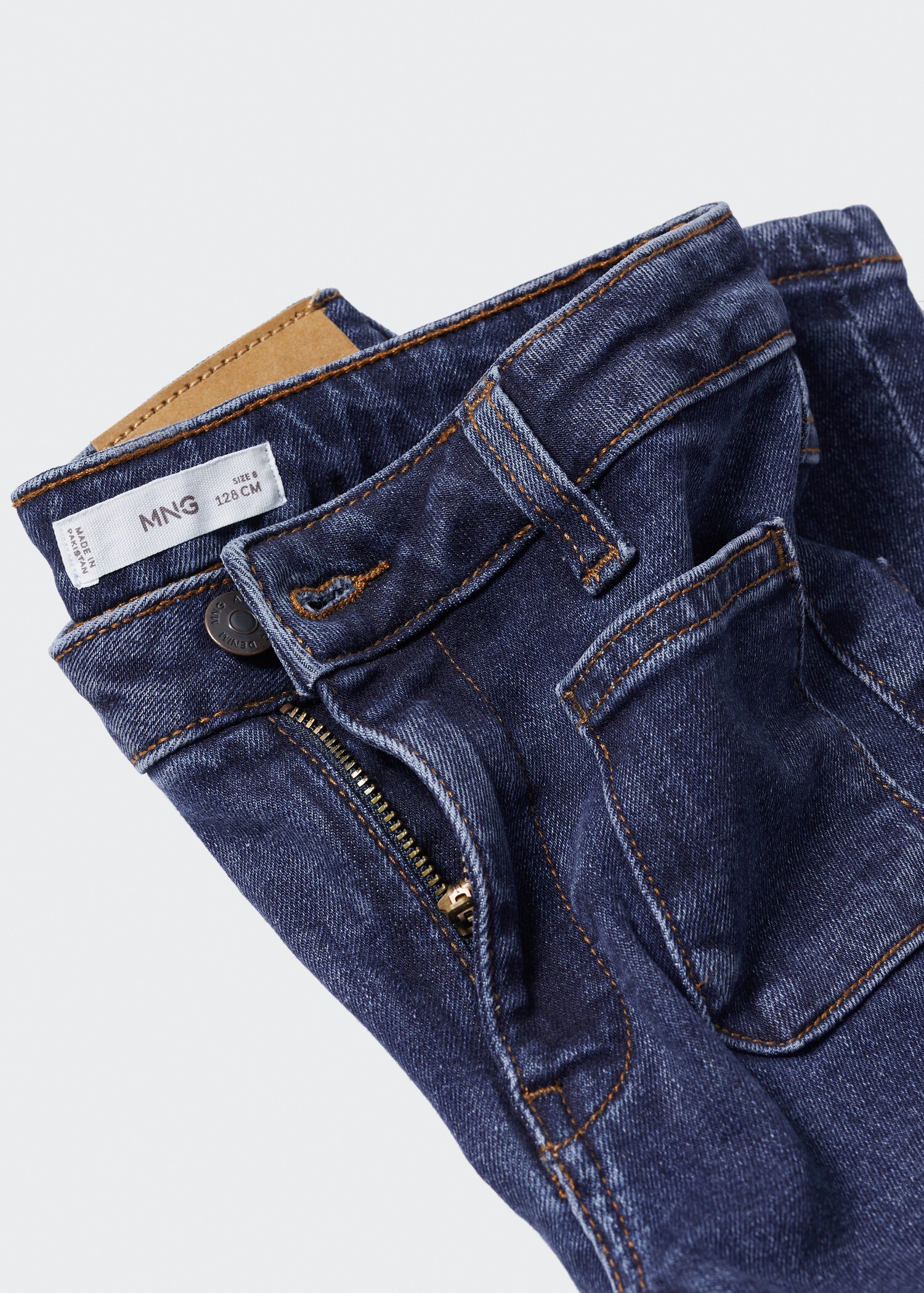 Flared jeans with pocket - Details of the article 8