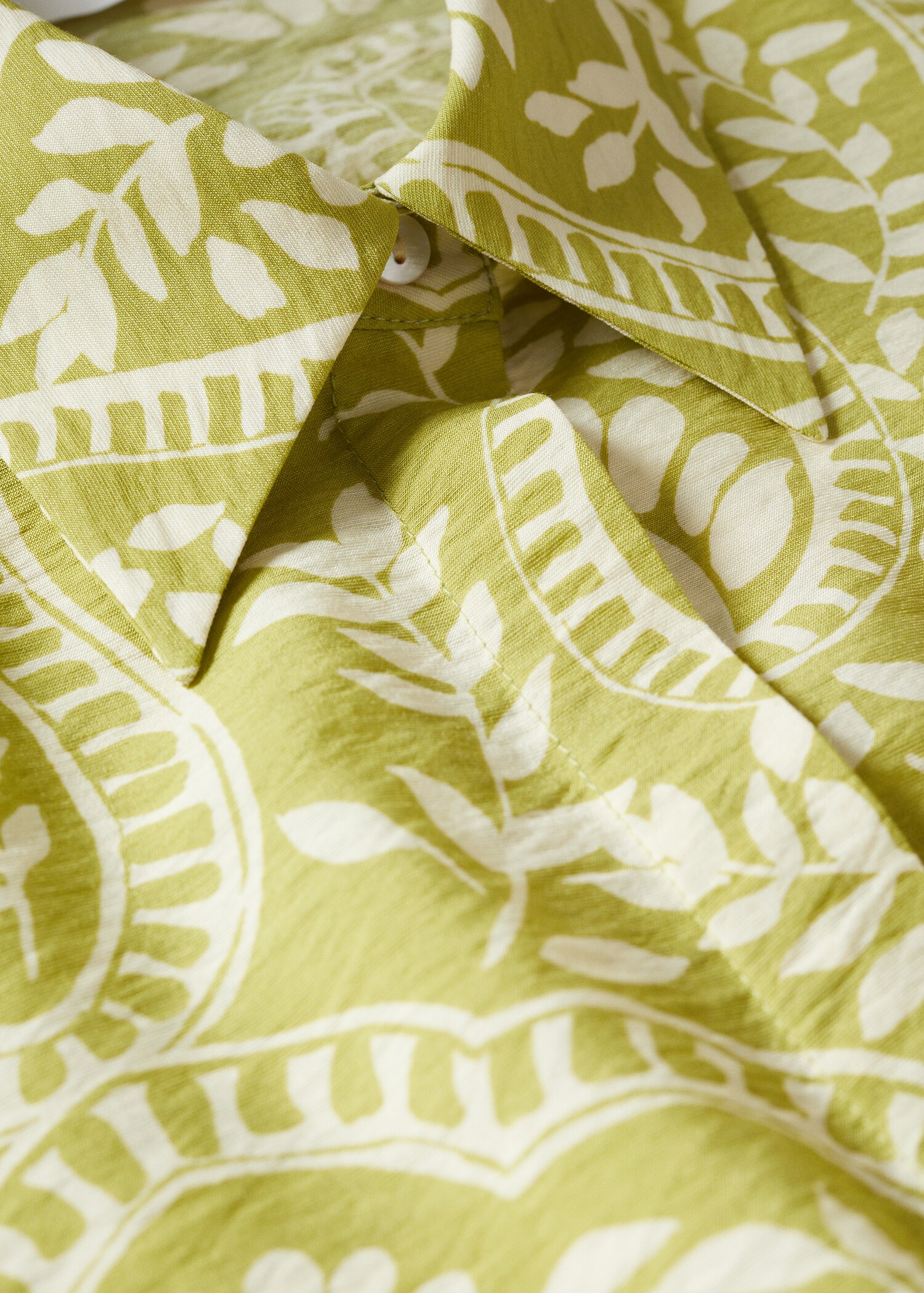 Knot printed shirt - Details of the article 8