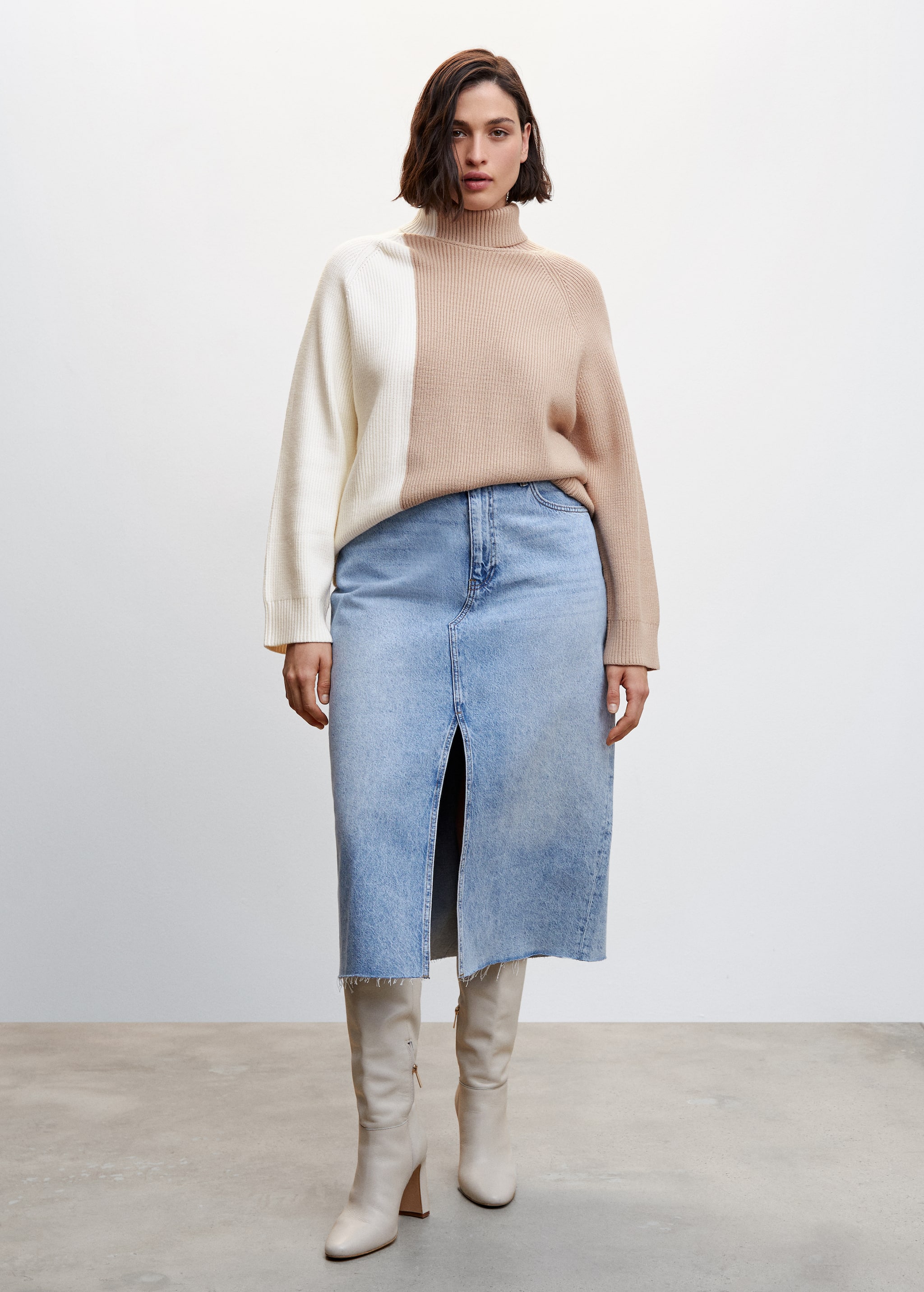 Two-tone turtleneck sweater - Details of the article 3