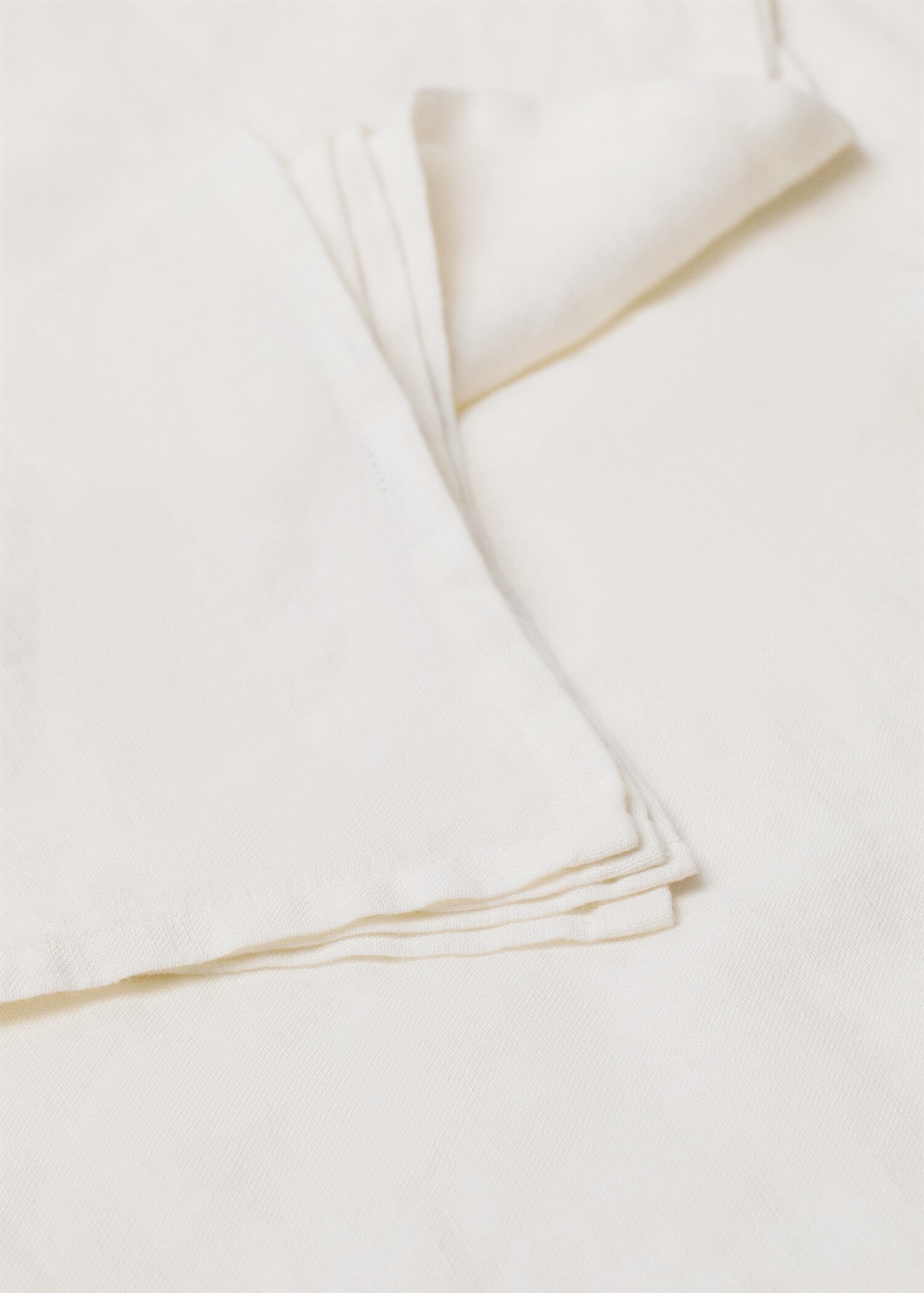 100% linen tablecloth 145x200cm - Details of the article 1