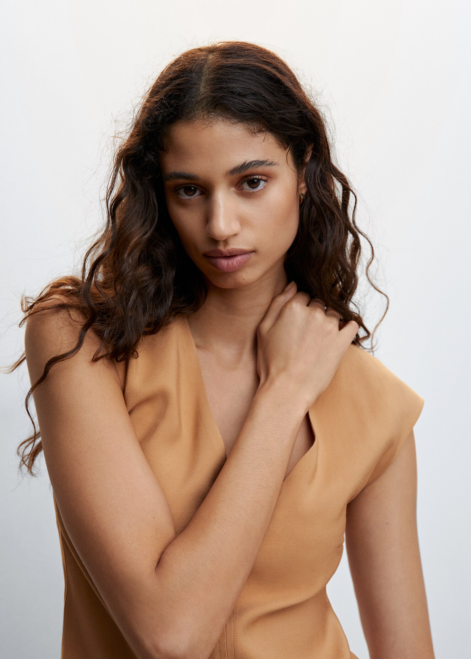 V-neckline short dress - Details of the article 1