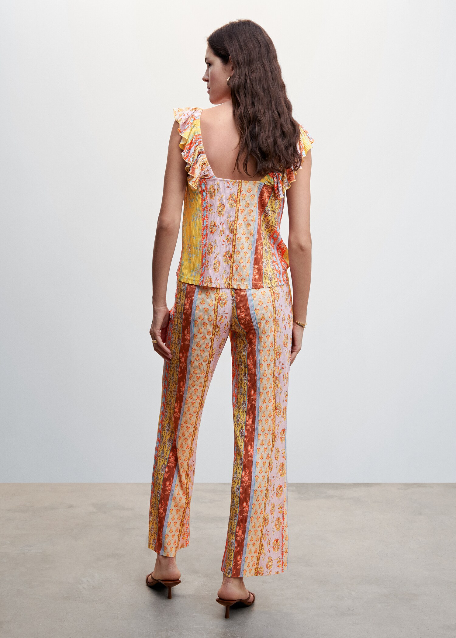 Textured printed trousers - Reverse of the article