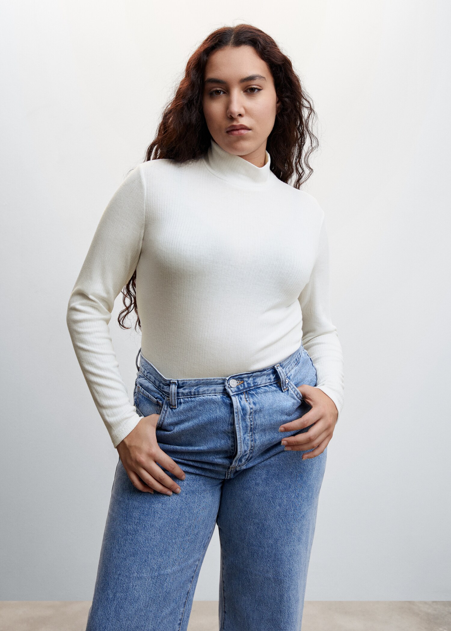 Ribbed long-sleeved t-shirt - Details of the article 4