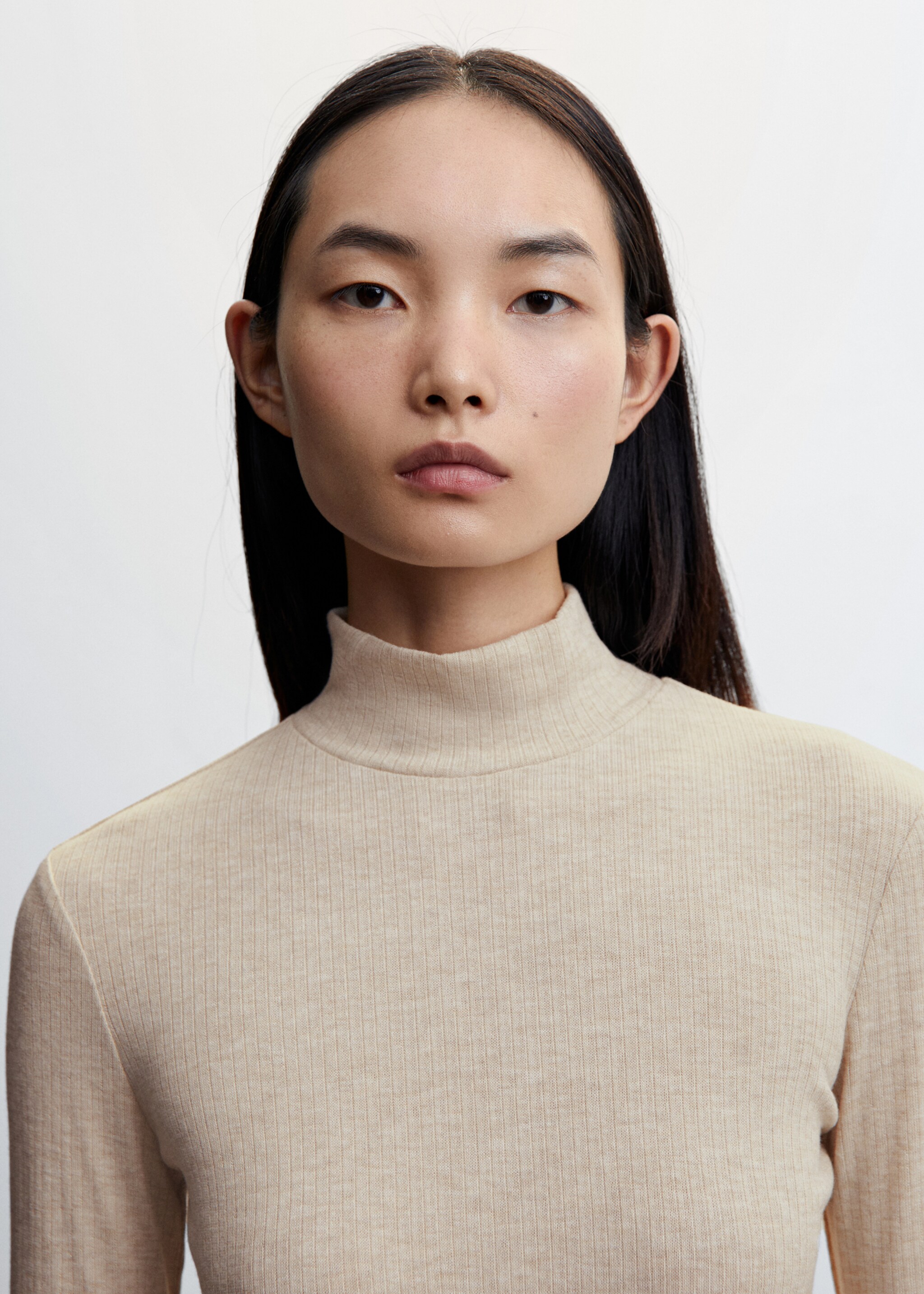 Ribbed long-sleeved t-shirt - Details of the article 1