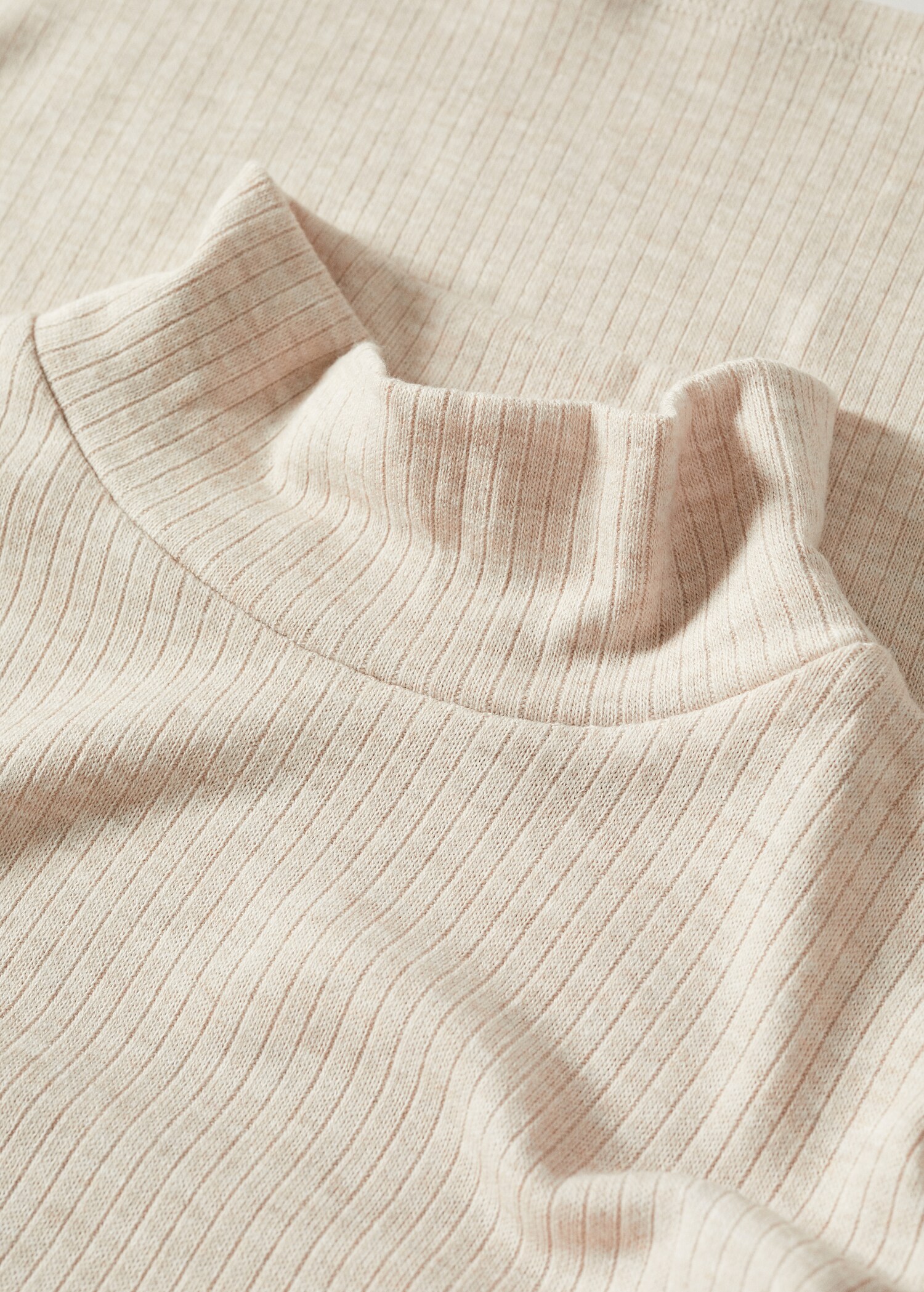 Ribbed long-sleeved t-shirt - Details of the article 8