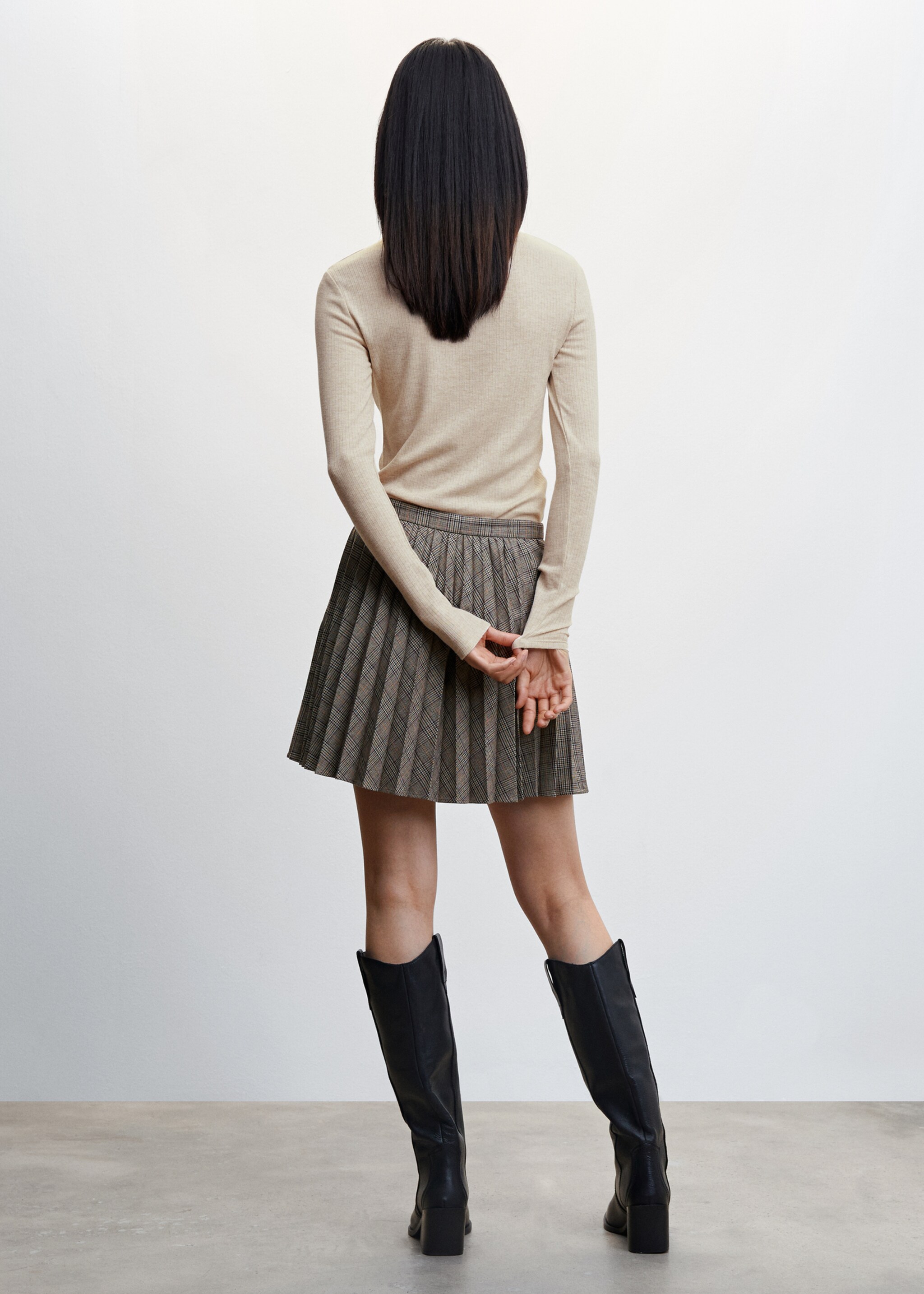 Ribbed long-sleeved t-shirt - Reverse of the article