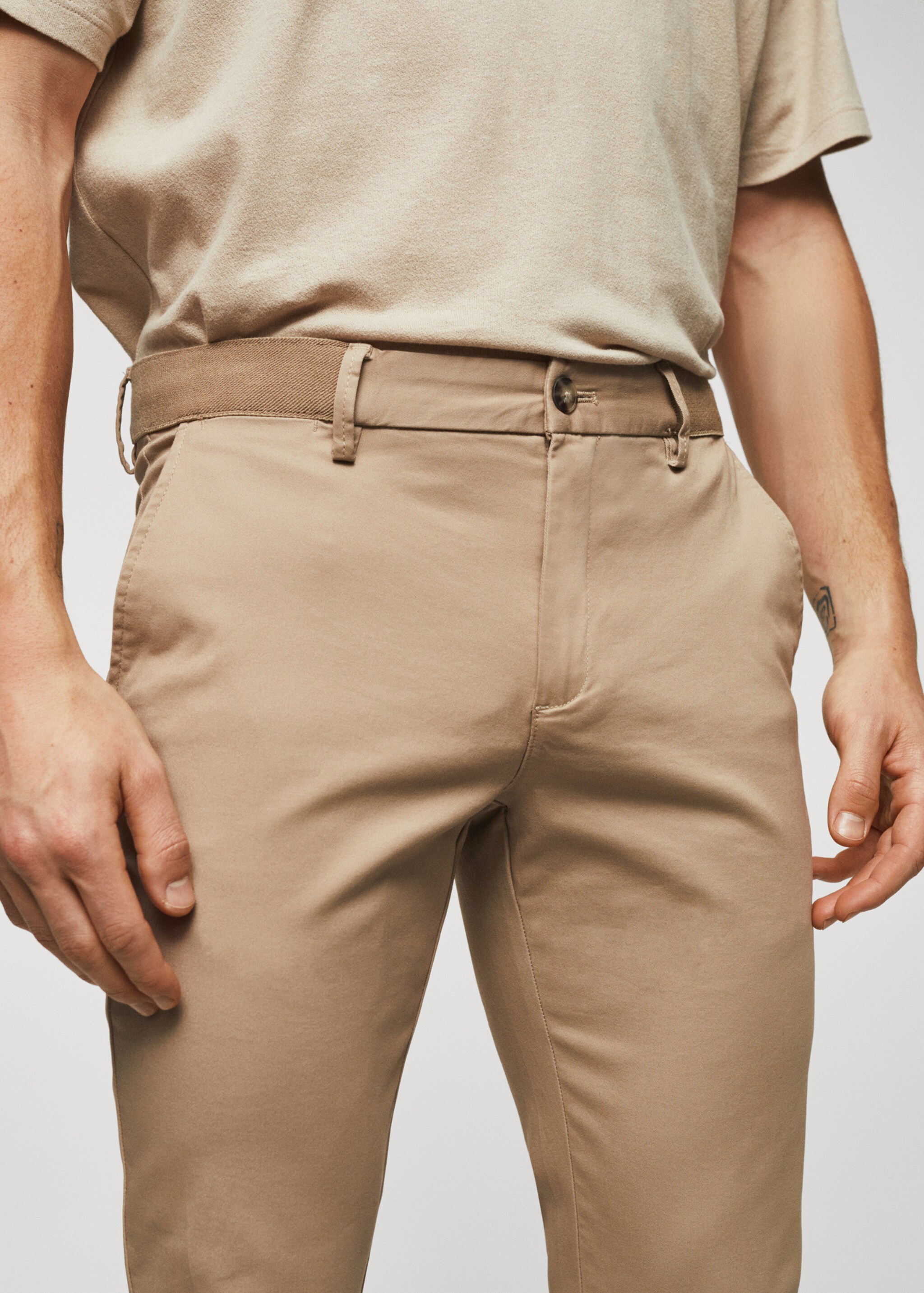 Cotton tapered crop trousers - Details of the article 1, Beige. Ref: 47000556-00.