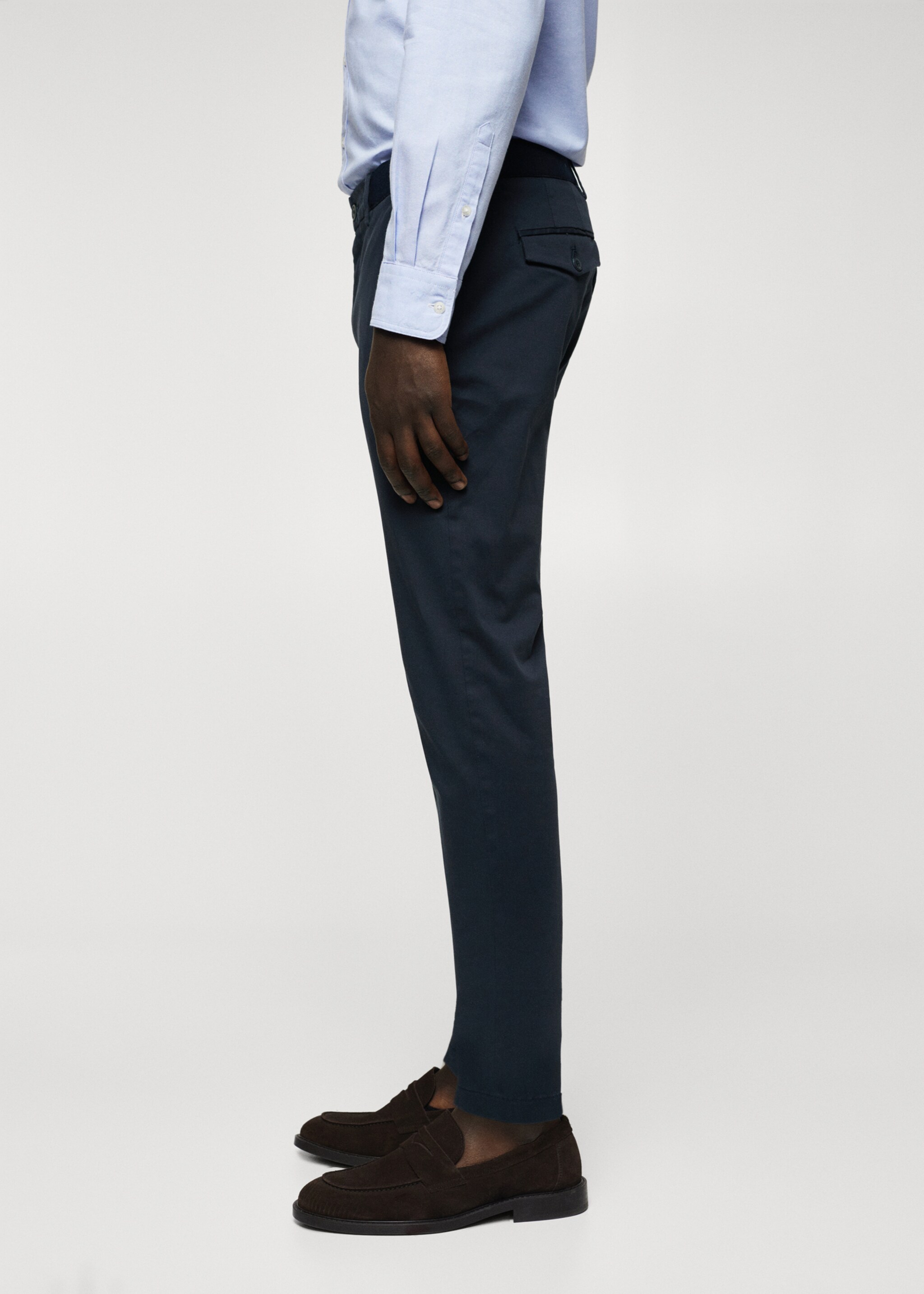 Cotton tapered crop trousers - Details of the article 4, Dark Navy. Ref: 47000556-00.