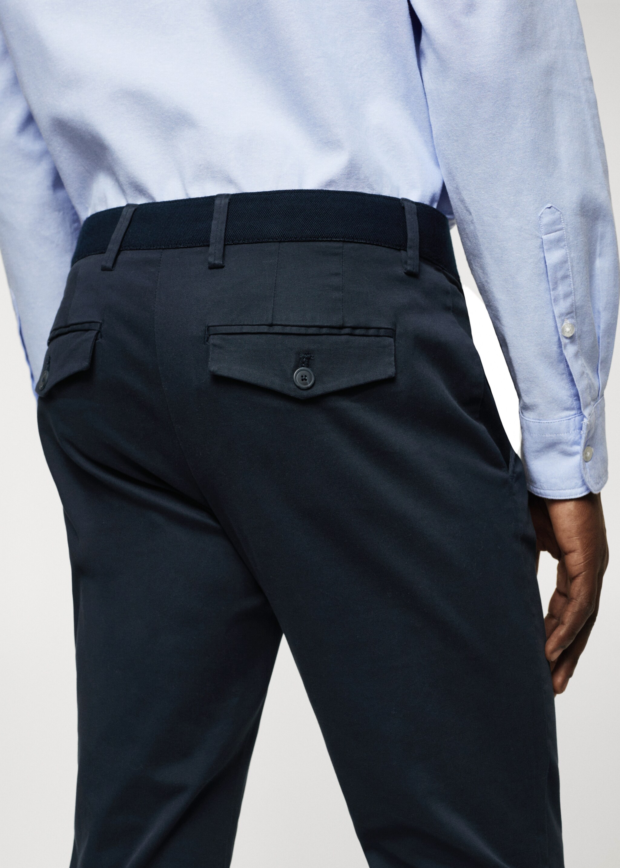 Cotton tapered crop trousers - Details of the article 6, Dark Navy. Ref: 47000556-00.