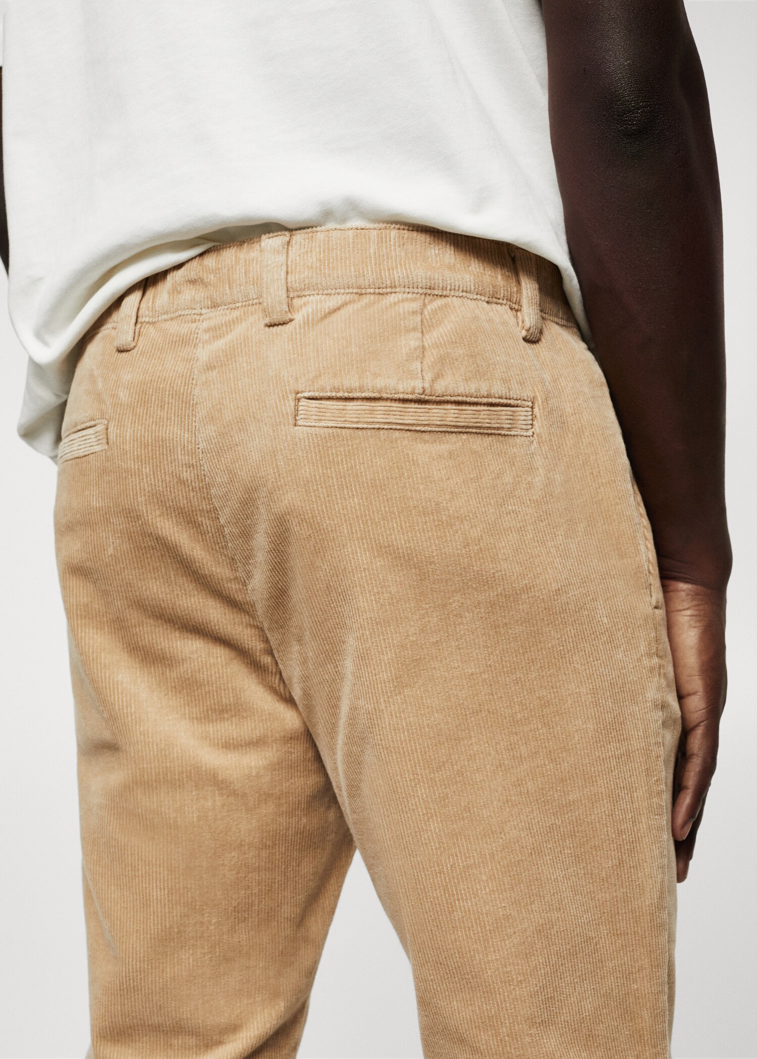 Tapered cropped corduroy pants - Details of the article 6
