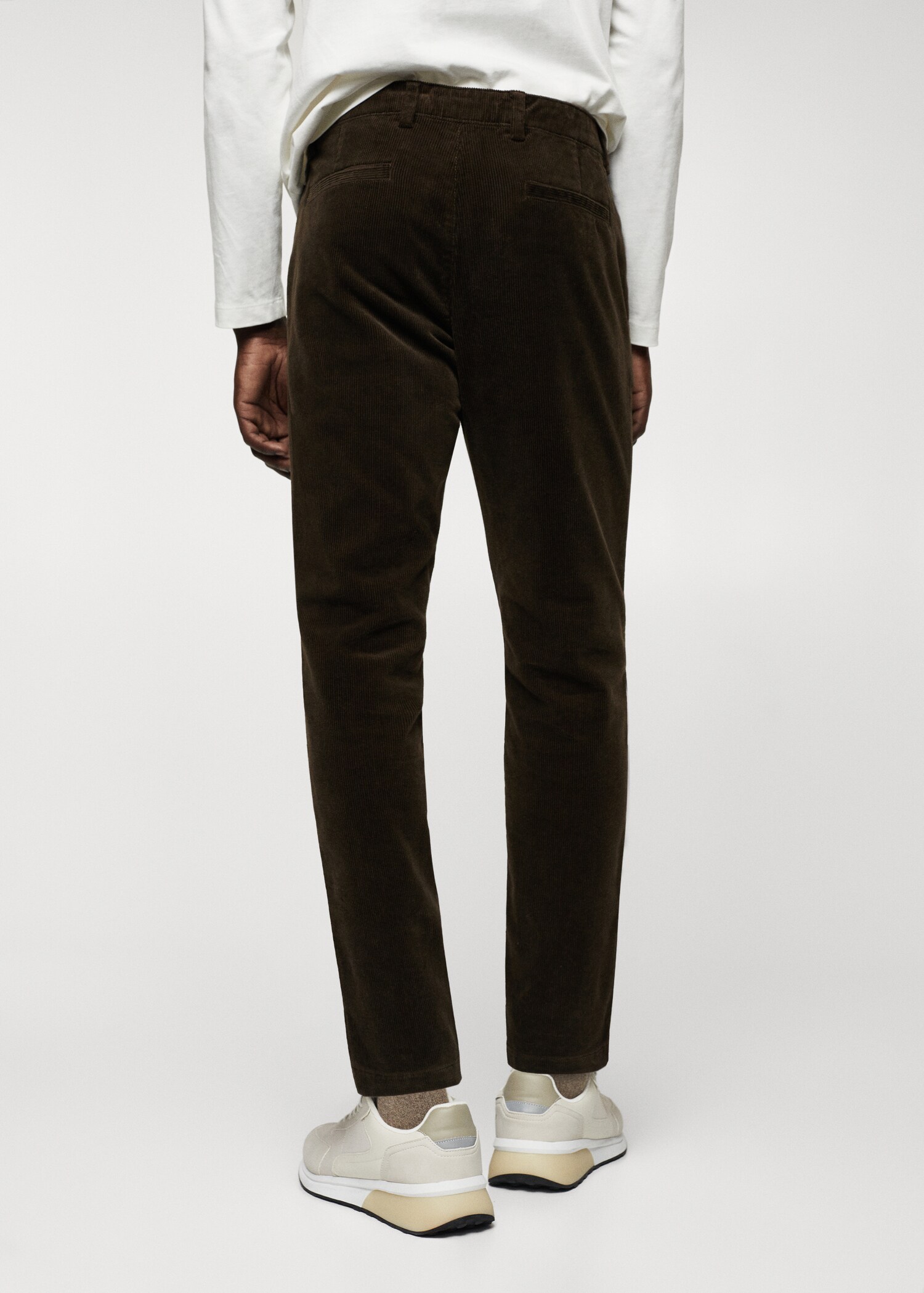 Tapered cropped corduroy pants - Reverse of the article