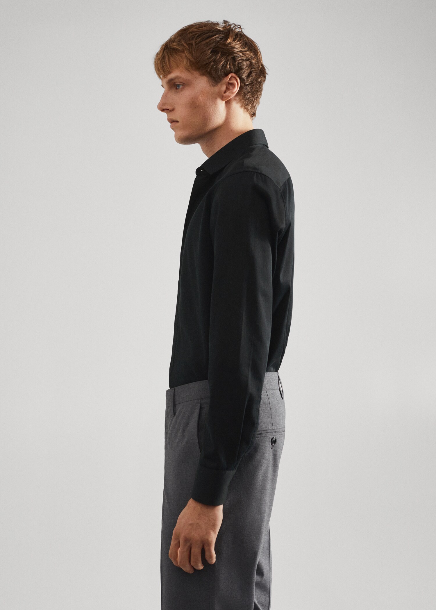Slim-fit suit shirt with hidden buttons - Details of the article 6