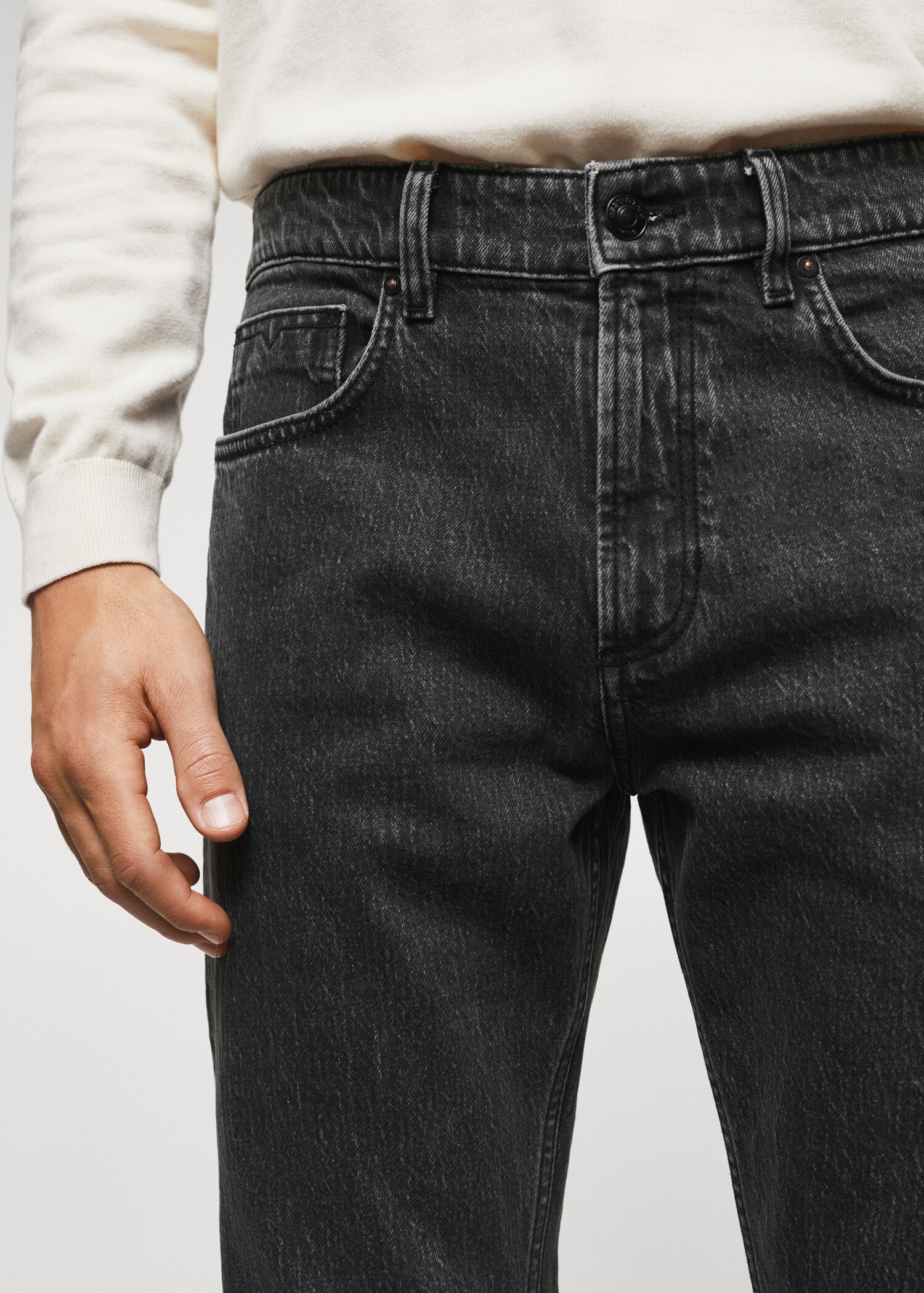 Ben tapered cropped jeans - Details of the article 1