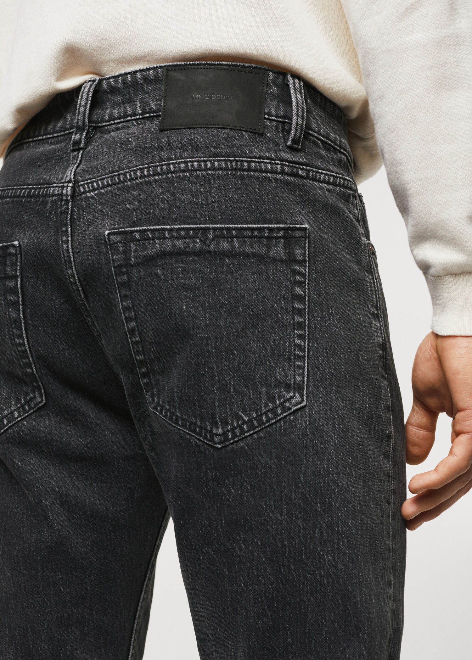 Ben tapered cropped jeans - Details of the article 4