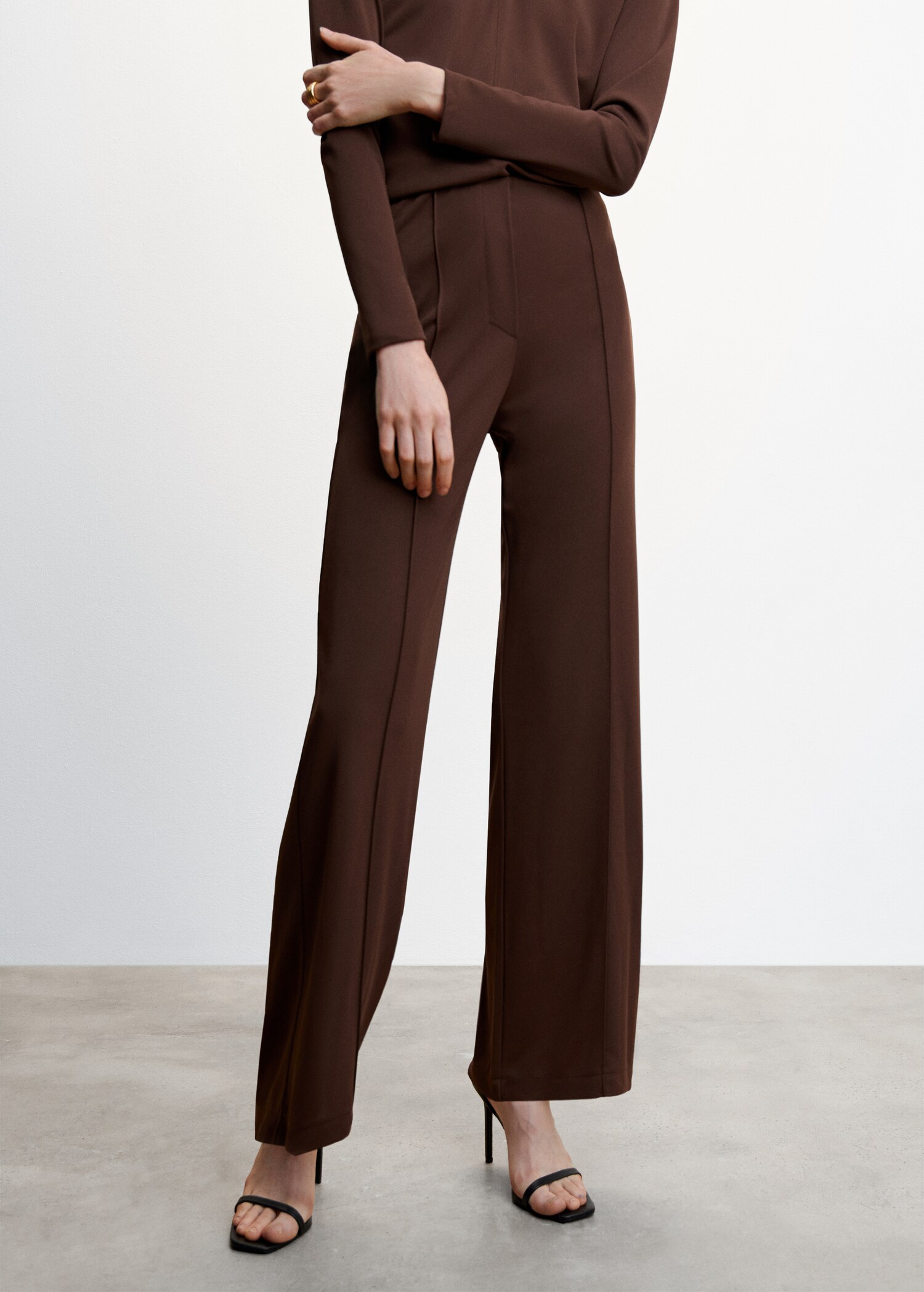 Seam-detail straight-fit trousers - Medium plane