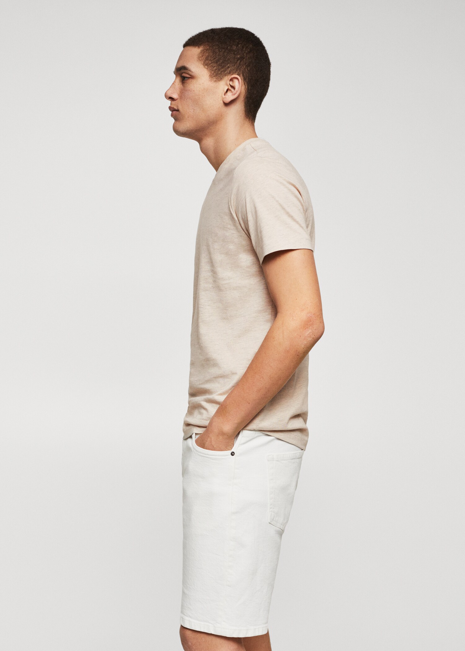 Basic lightweight cotton t-shirt - Details of the article 2