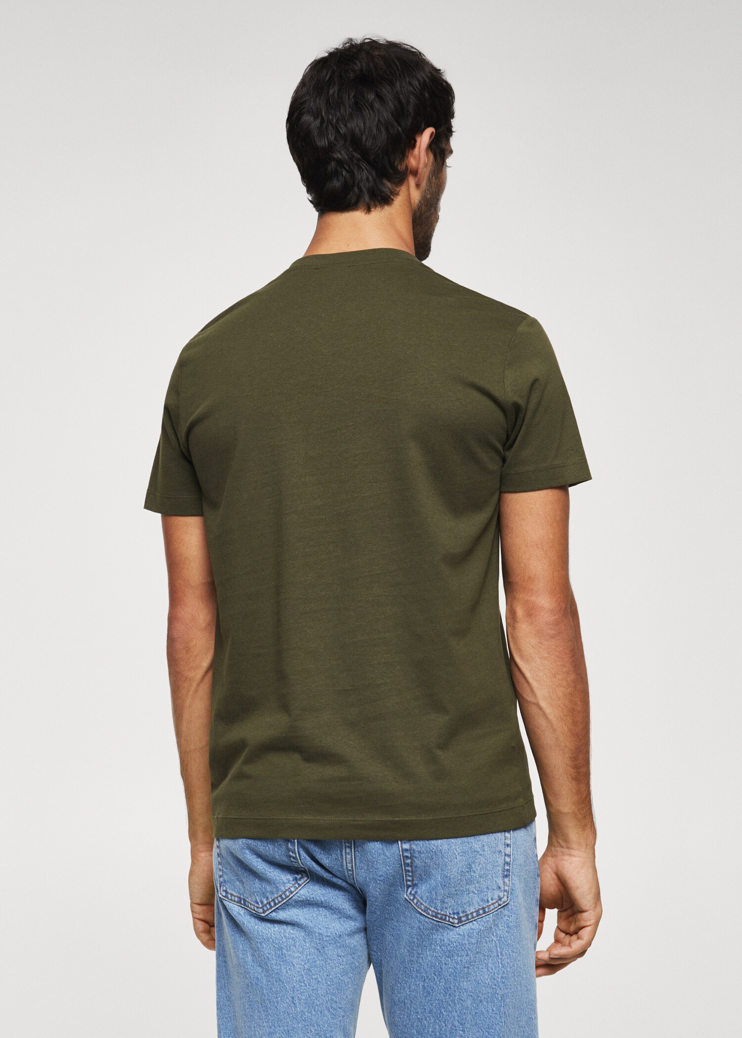 Koszulka z dekoltem w serek lightweight - Tylna strona artykułu