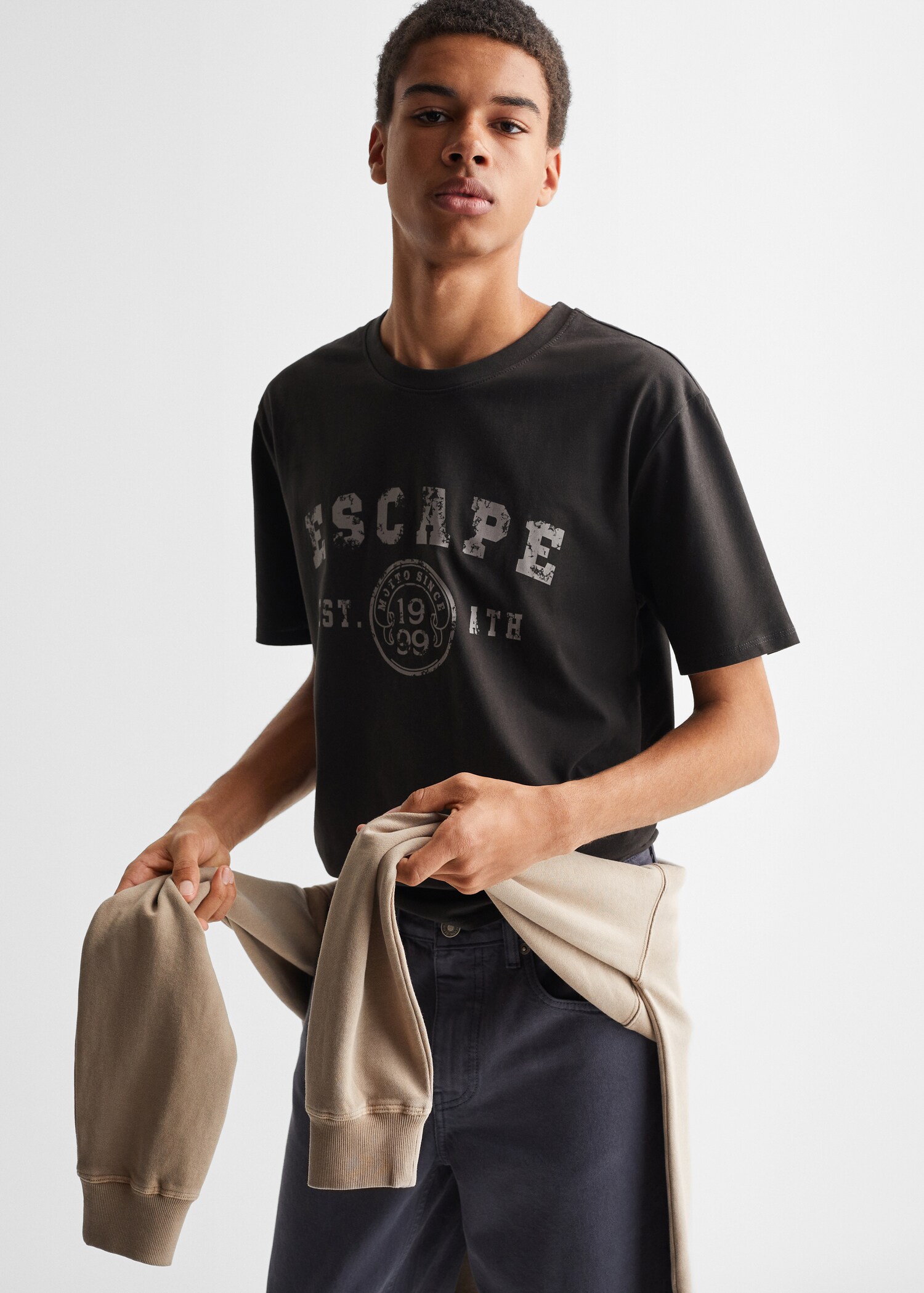 Short-sleeved cotton t-shirt - Details of the article 2