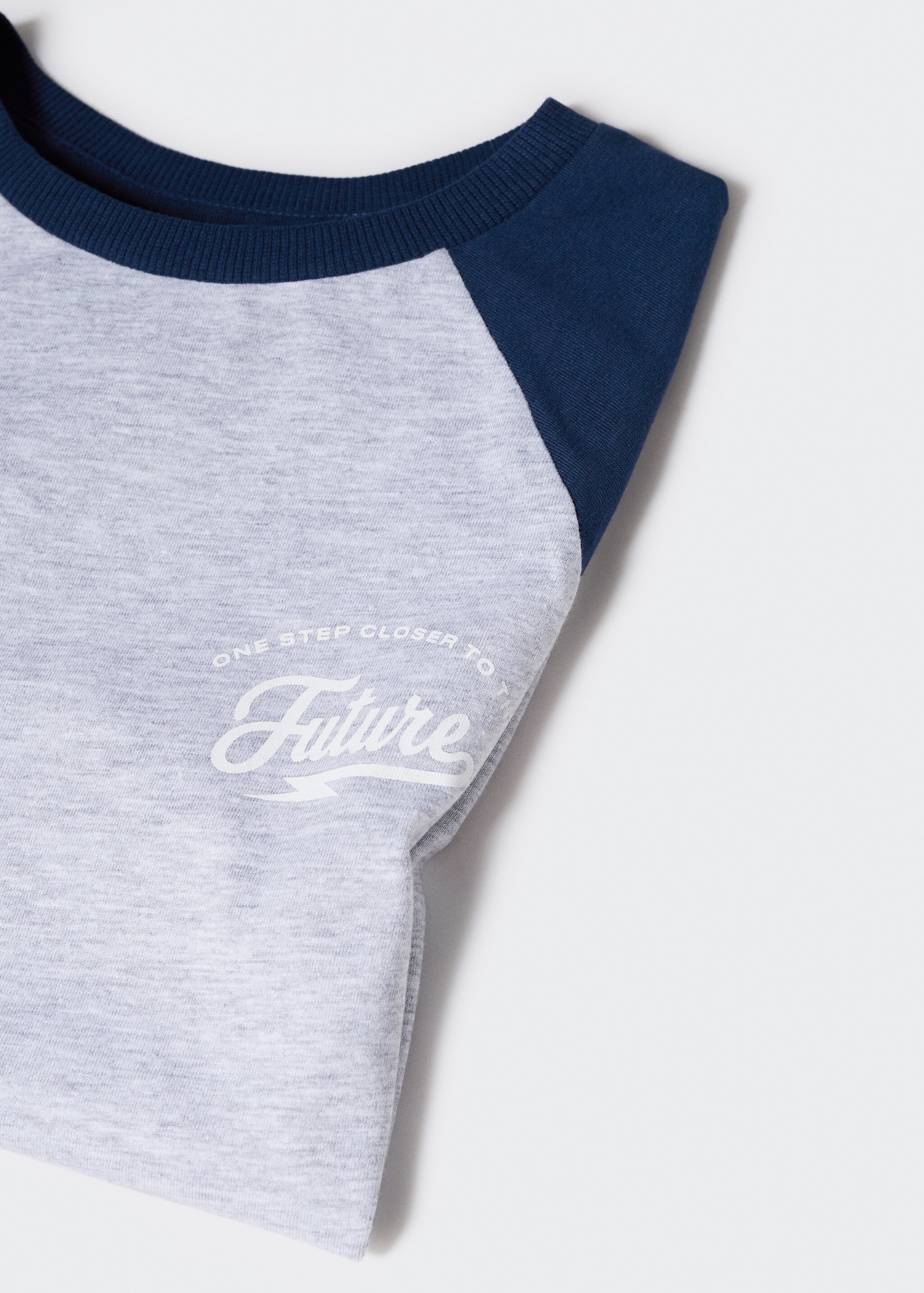Raglan sleeve T-shirt - Details of the article 8