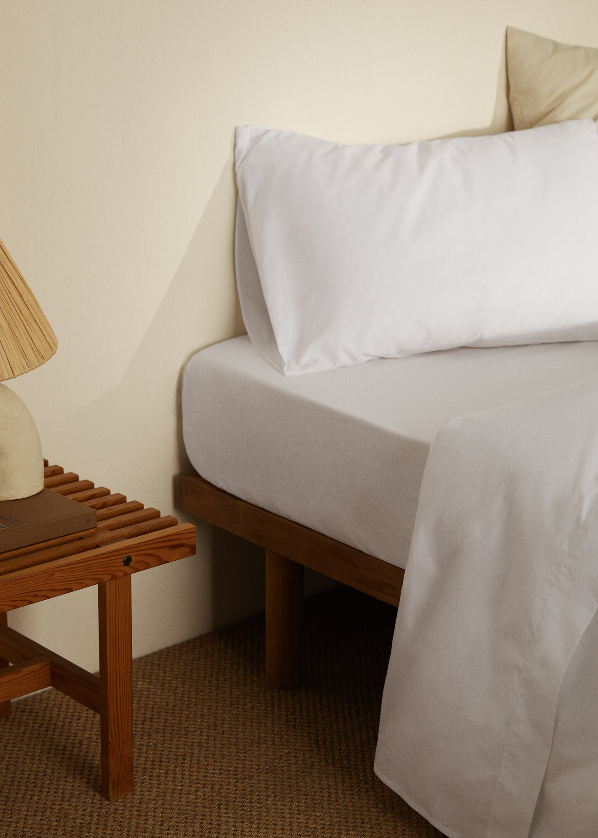 100% cotton fitted sheet Single bed - Details of the article 8, White. Ref: 47002534-00.