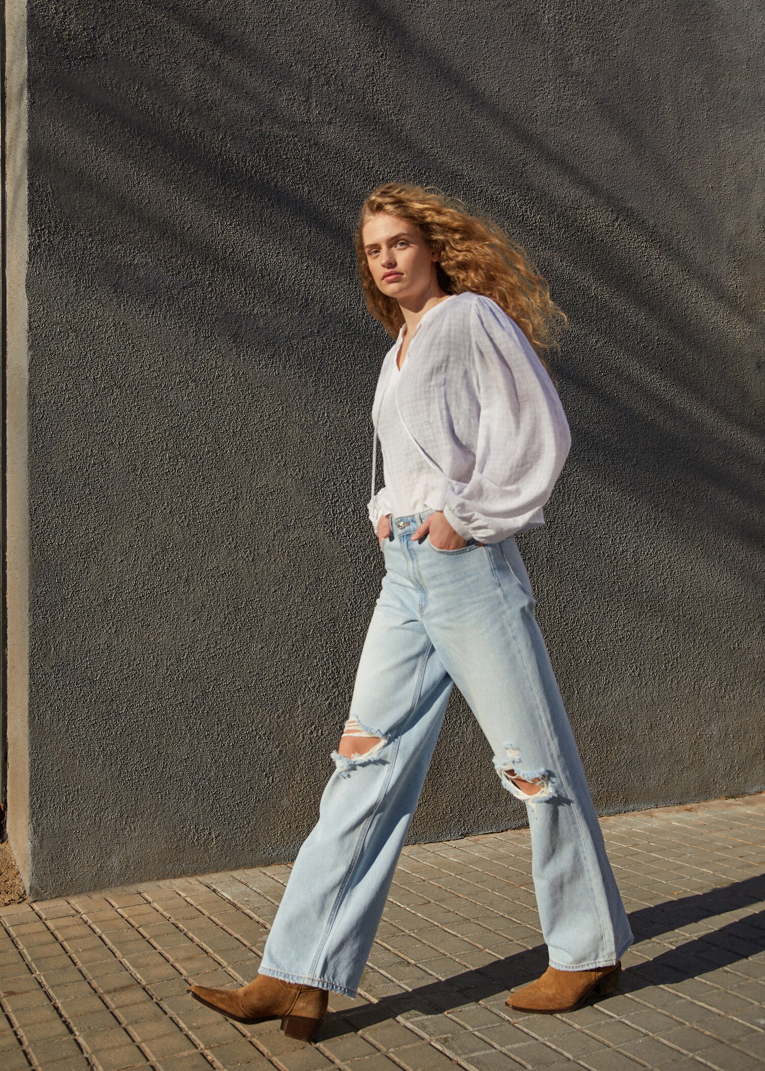 Decorative ripped wideleg jeans - Details of the article 5