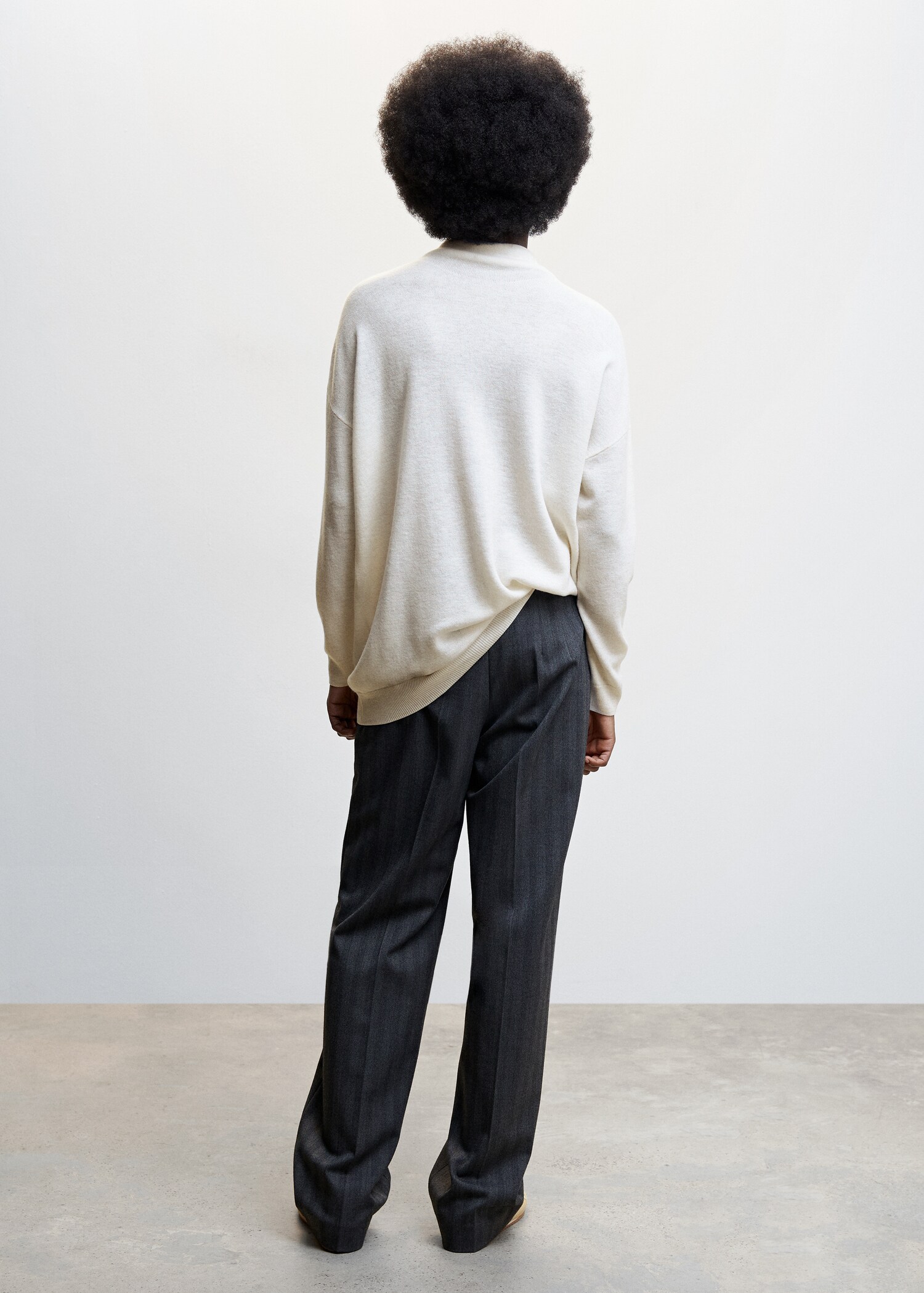 100% wool perkins-neck sweater - Reverse of the article