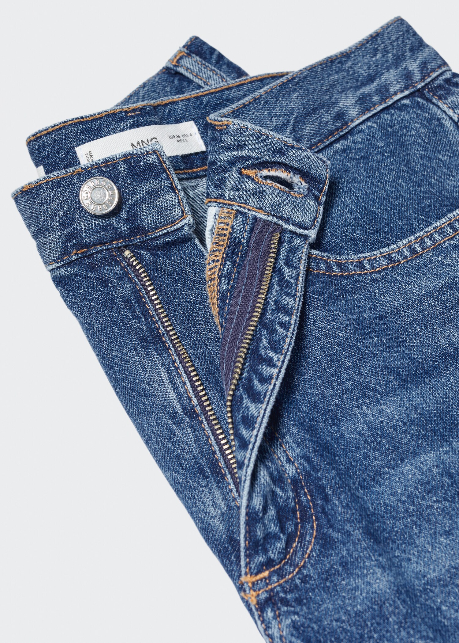 Mid-rise straight jeans - Details of the article 8