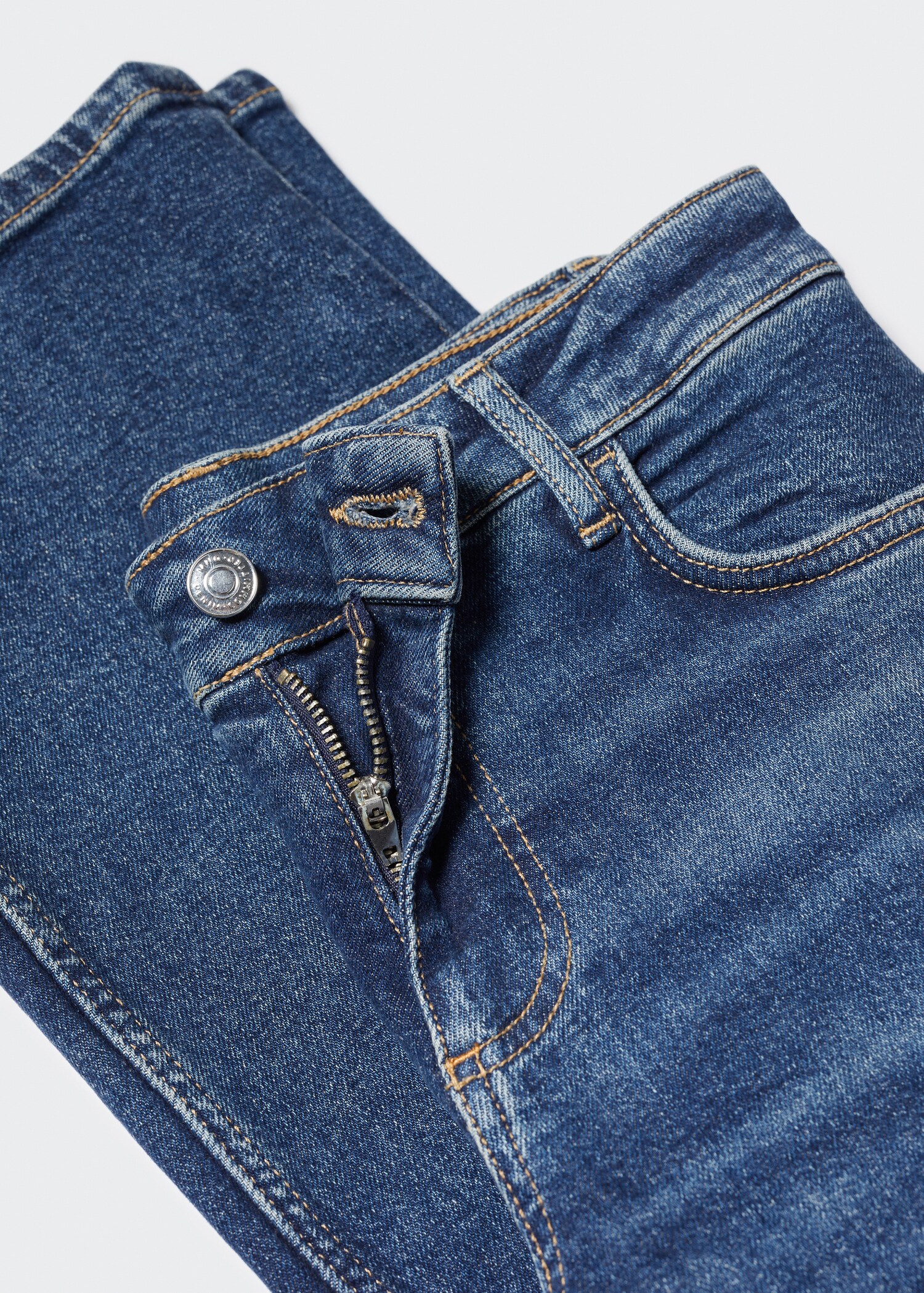 Low-rise flared jeans - Details of the article 8