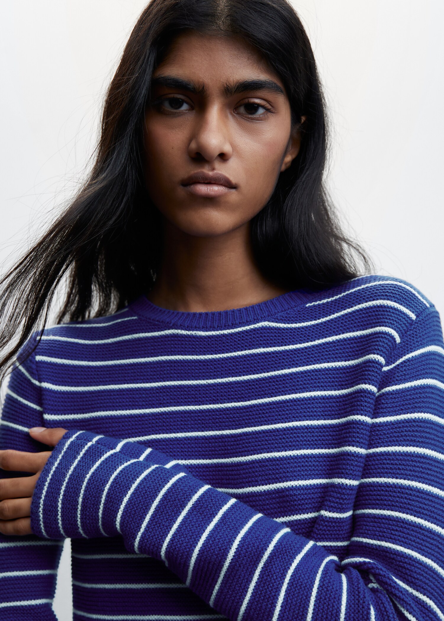 Round-neck striped sweater - Details of the article 1